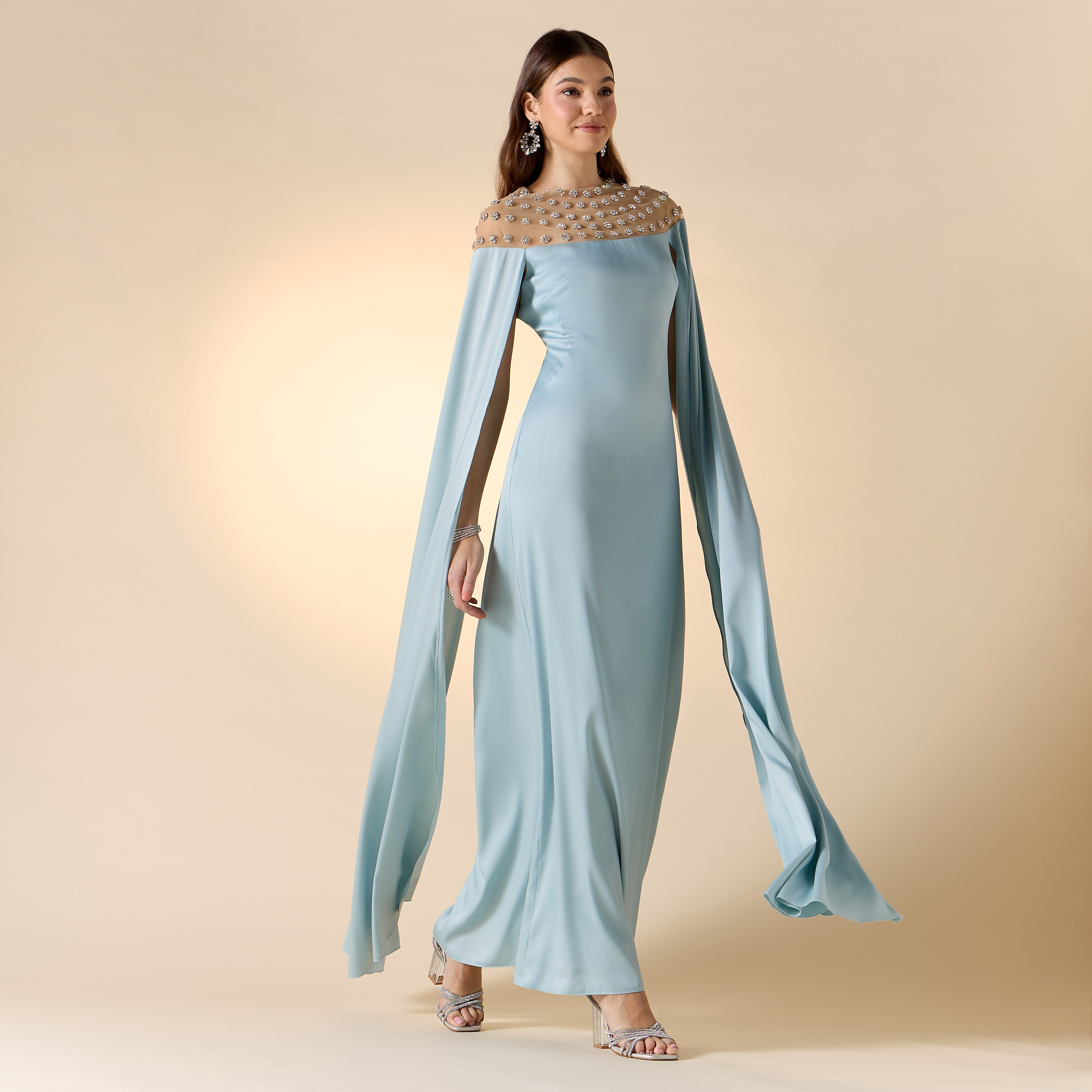 فستان ماكسي مزين بأكمام كيب من آرا-women-clothing-dresses-image-2