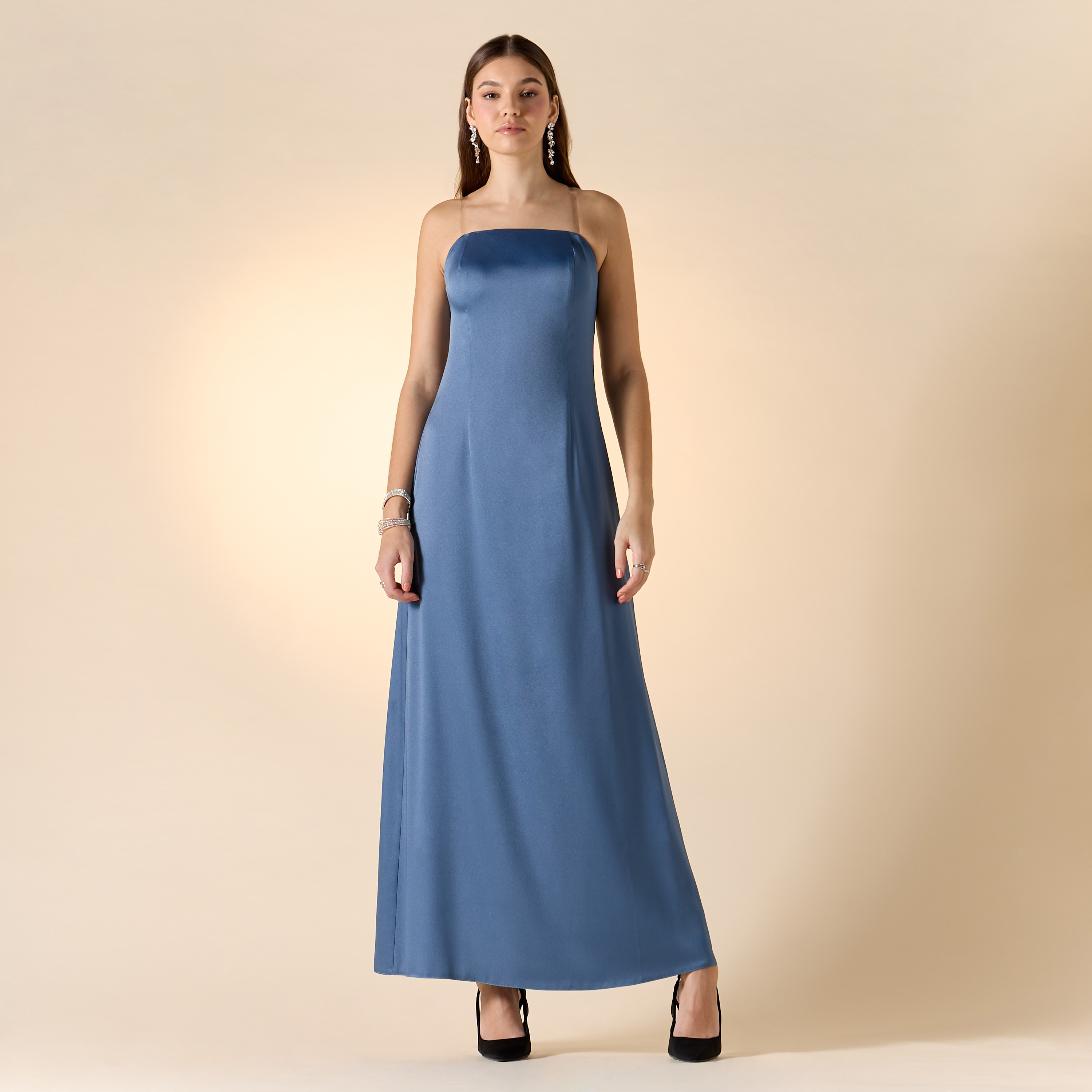 فستان طويل سادة بأكتاف مكشوف مع سترة كاب مزينة من آرا-women-clothing-dresses-image-2