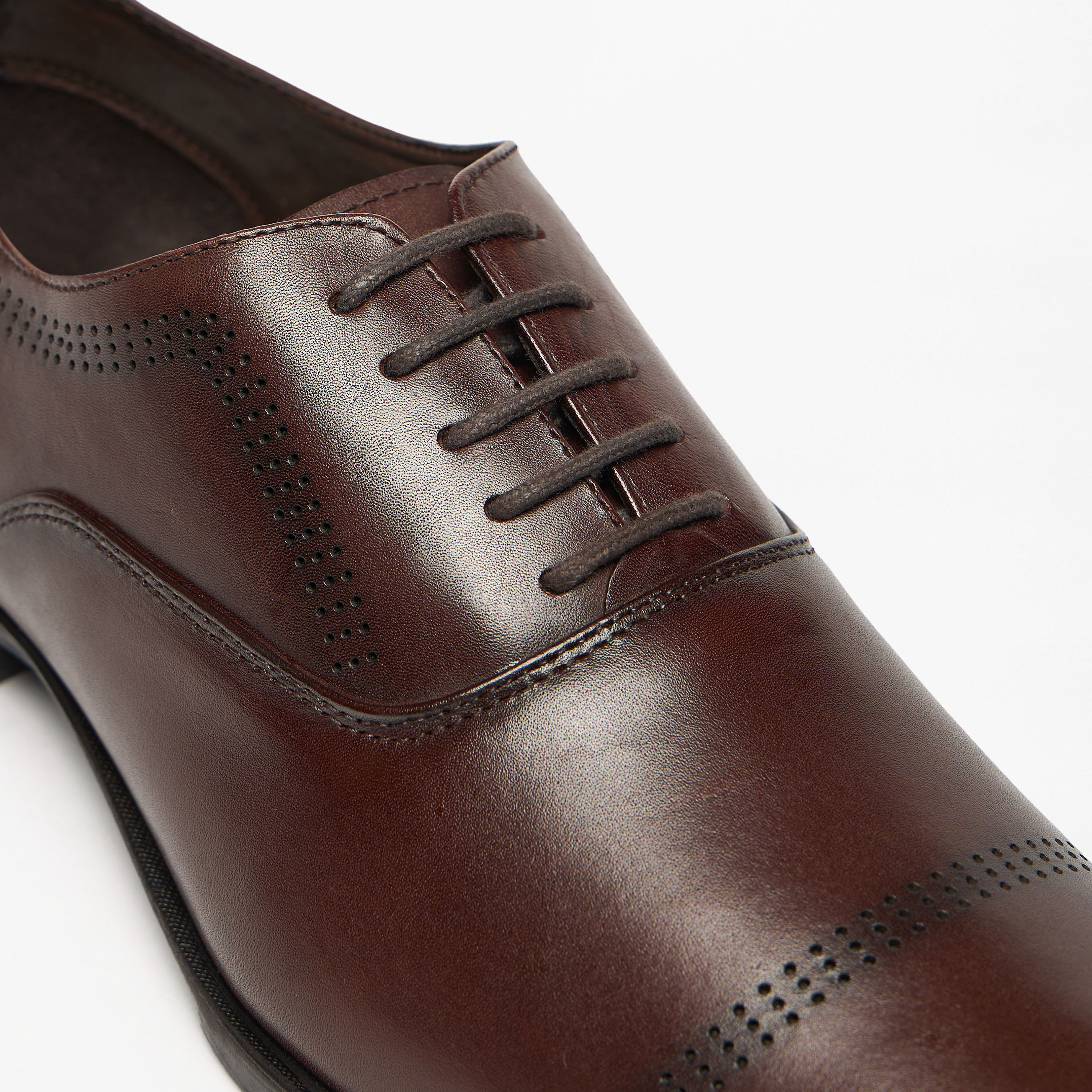 Solid Oxford Shoes with Lace-Up Closure-men-shoes-formalshoes-image-5