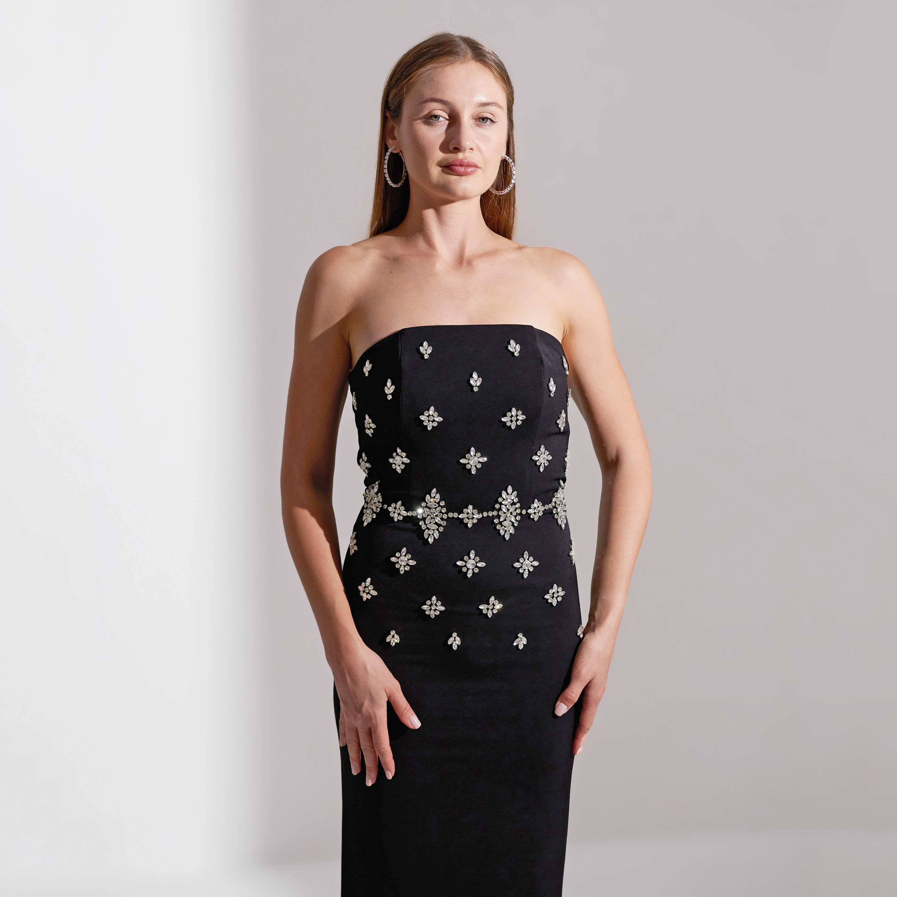 فستان سهرة ماكسي نسائي من أكاديا مكون من قطعتين مع عباءة من الكريب الكريستالي-women-clothing-dresses-image-4