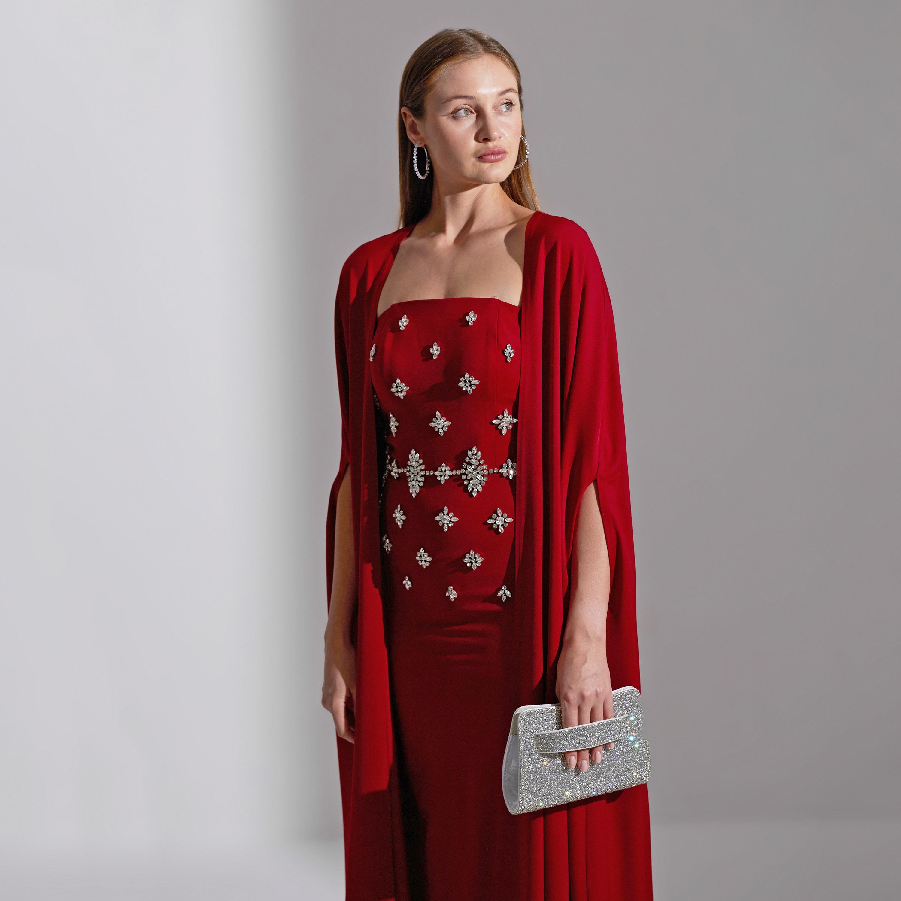 فستان سهرة ماكسي نسائي من أكاديا مكون من قطعتين مع عباءة من الكريب الكريستالي-women-clothing-dresses-image-9
