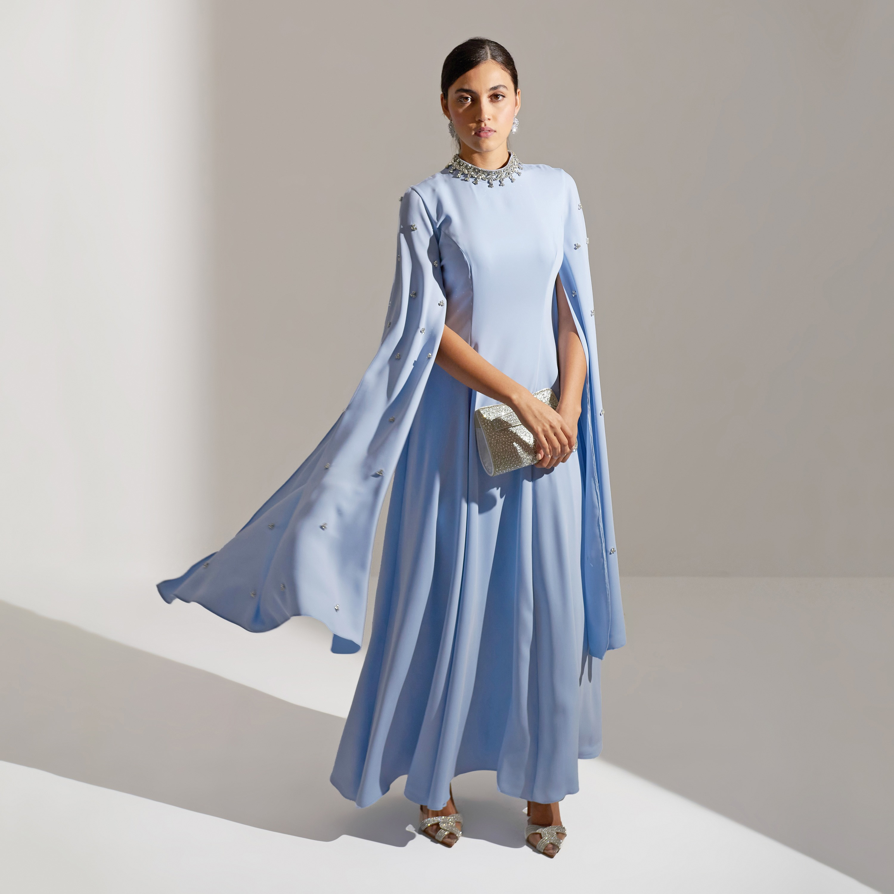 فستان سهرة نسائي ماكسي من الكريب بفتحة رقبة وأكمام واسعة ومزين بالكريستال من أكاديا-women-clothing-dresses-image-19