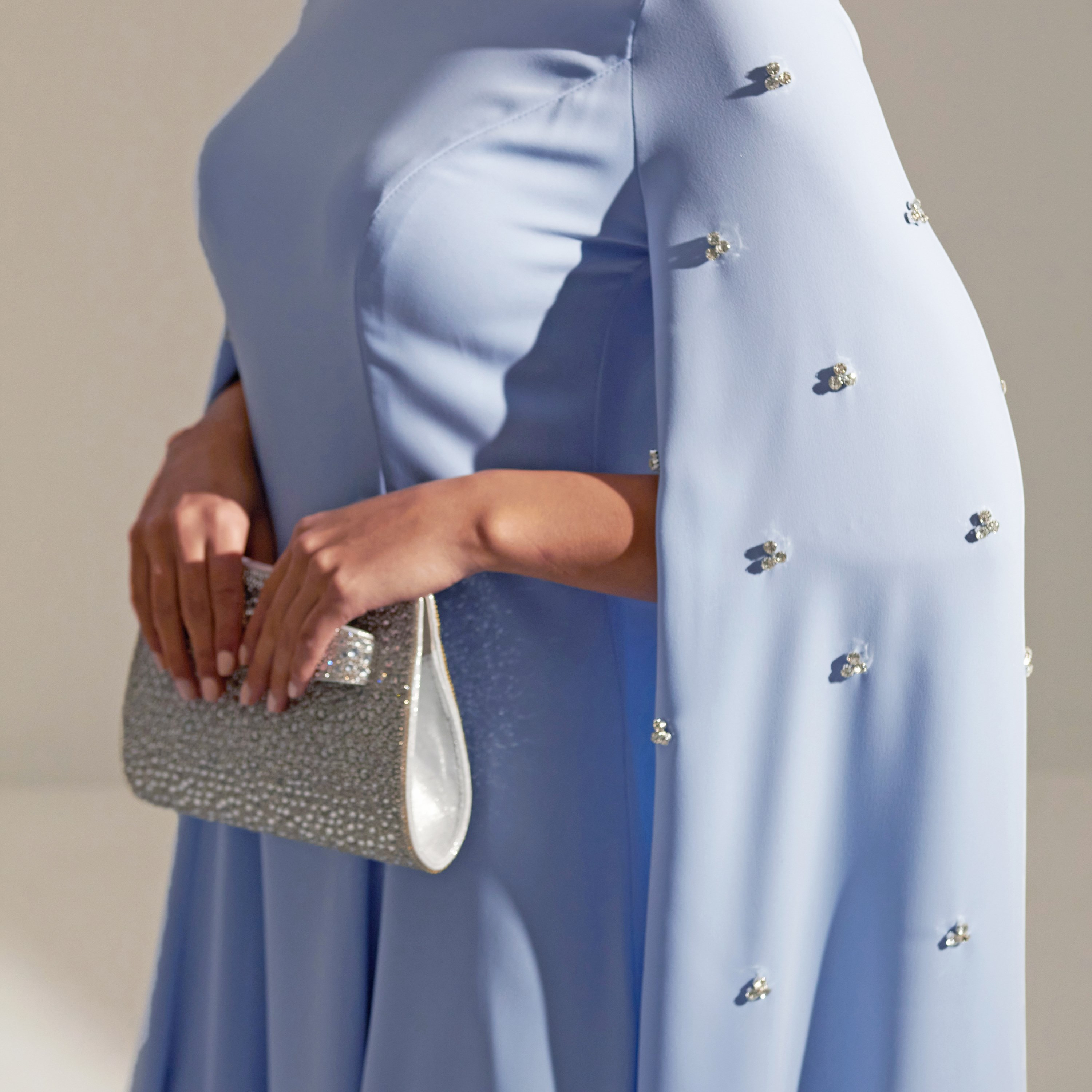 فستان سهرة نسائي ماكسي من الكريب بفتحة رقبة وأكمام واسعة ومزين بالكريستال من أكاديا-women-clothing-dresses-image-24