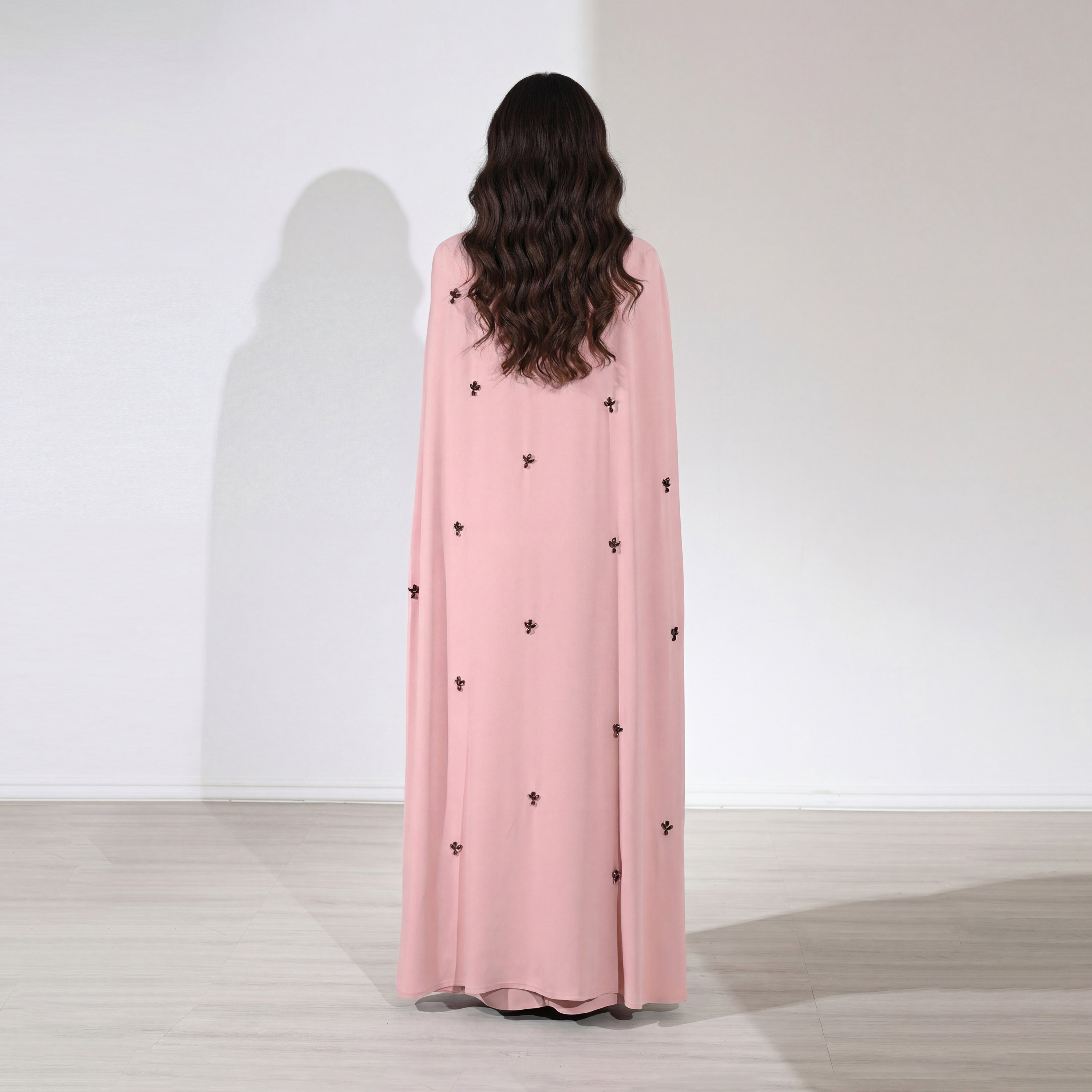 طقم سهرة نسائي مكون من قطعتين من الكريب بتطريز كريستالي وأكمام كاب علوية من أكاديا-women-clothing-dresses-image-7