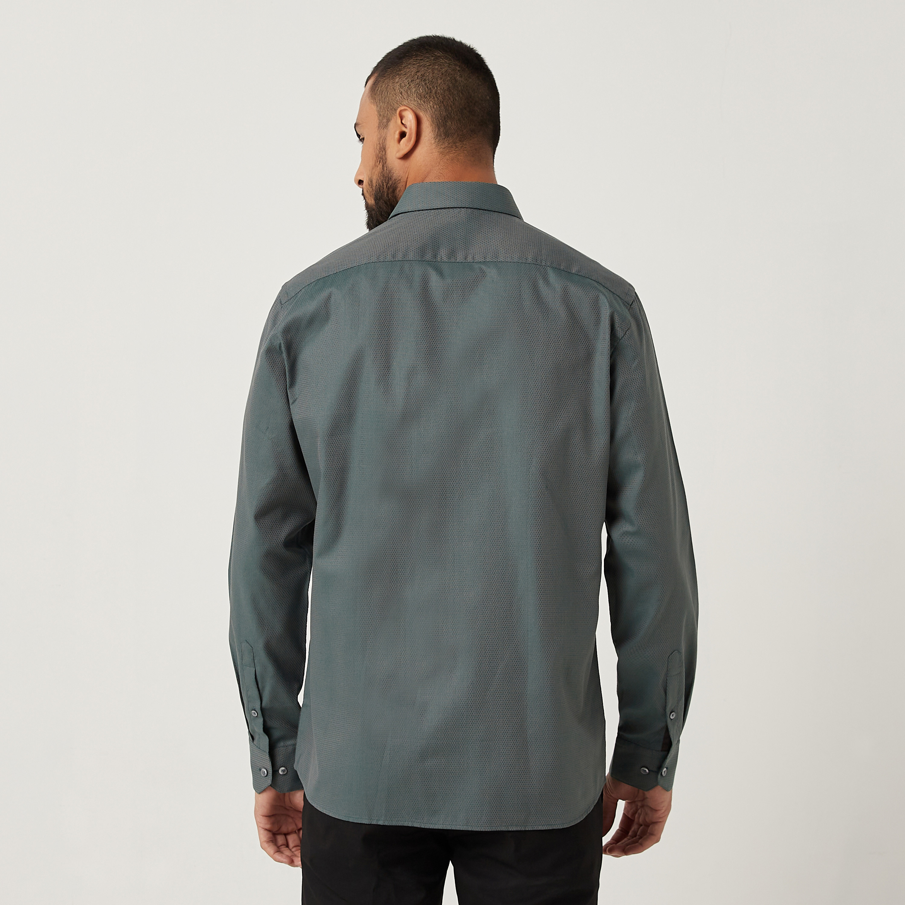 قميص فارمل بأكمام طويلة وياقة بتصميم ذاتي باللون الأخضر للرجال من آیرو-men-clothing-shirts-image-3