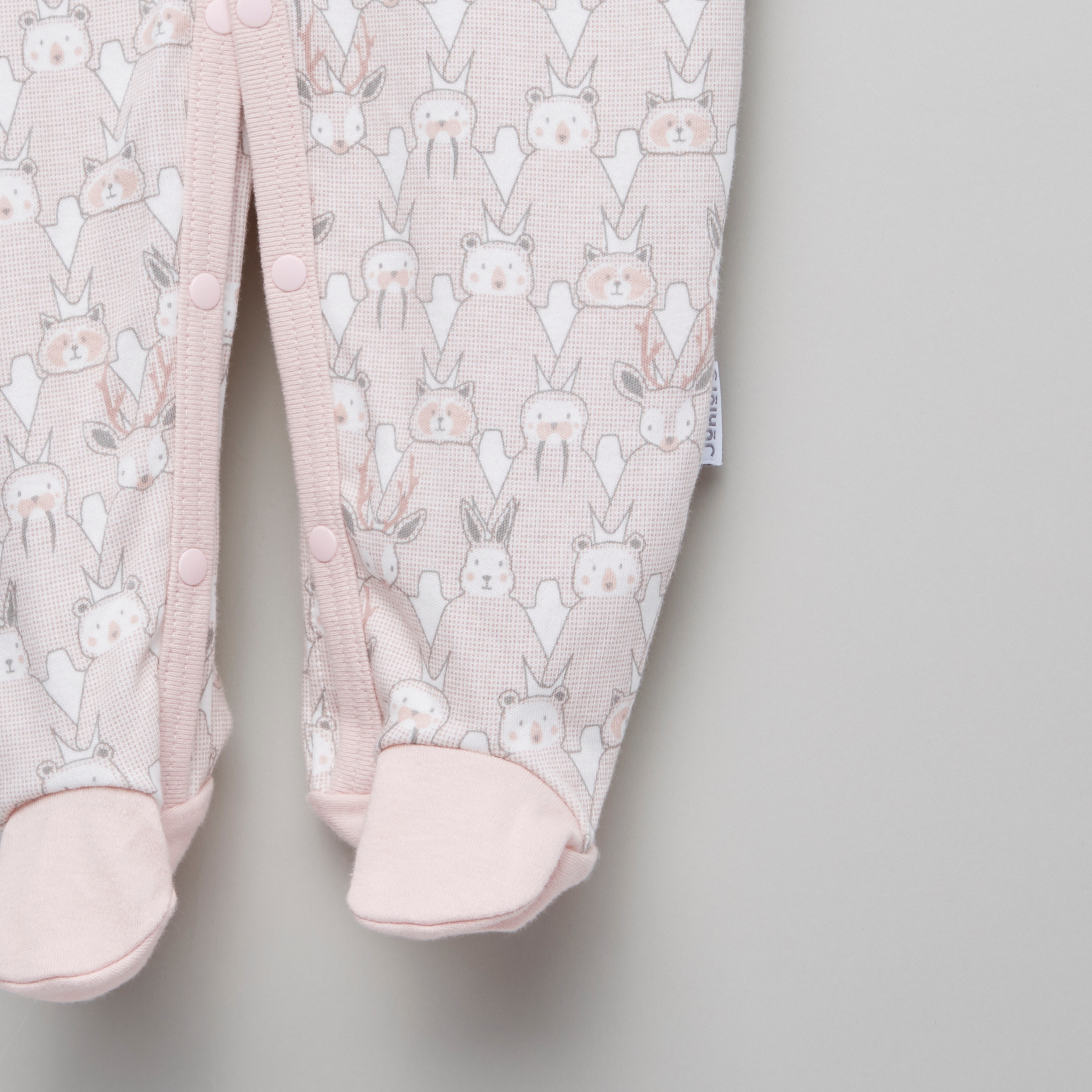 طقم نوم مغلق القدمين بطبعات من جونيورز.-baby-girls-clothing-nightwear-sleepsuits-image-4