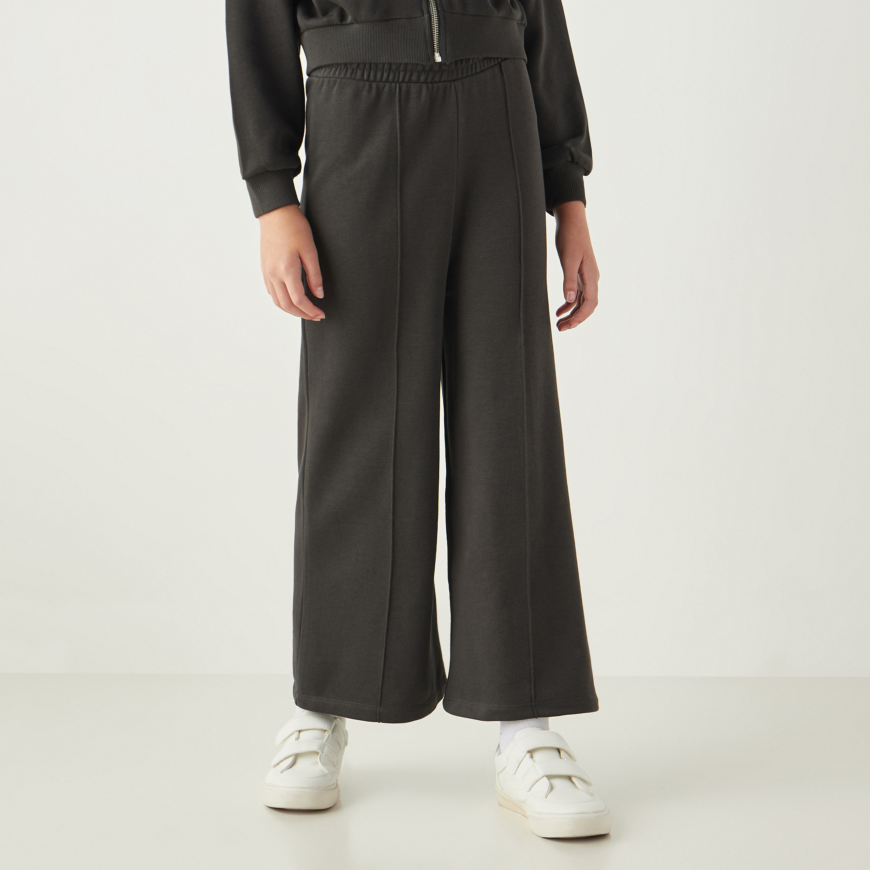 Drawstring closure pants hotsell