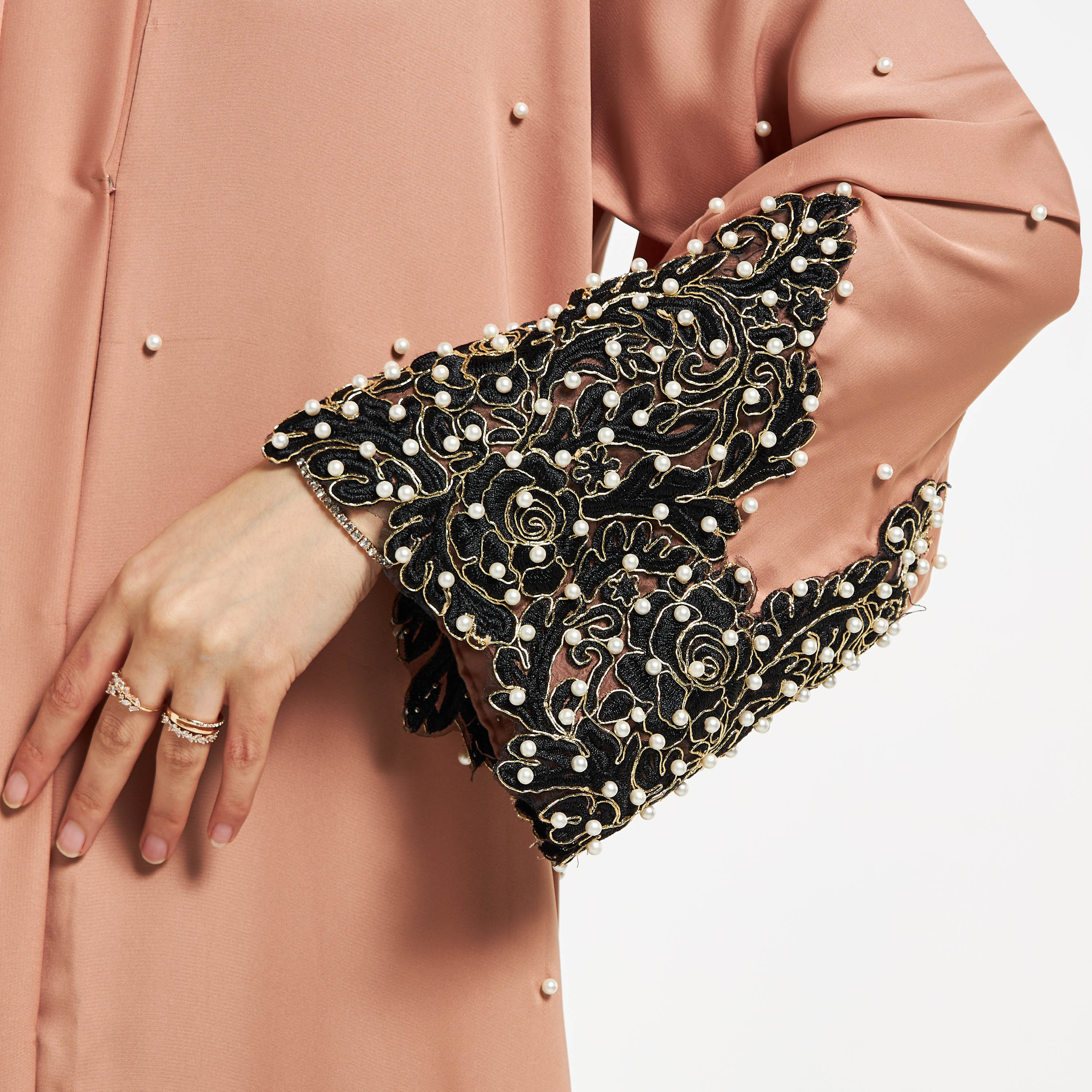 عباية مزينة ومطرزة مع حجاب من نُخبة-women-arabicclothing-abayas-image-3