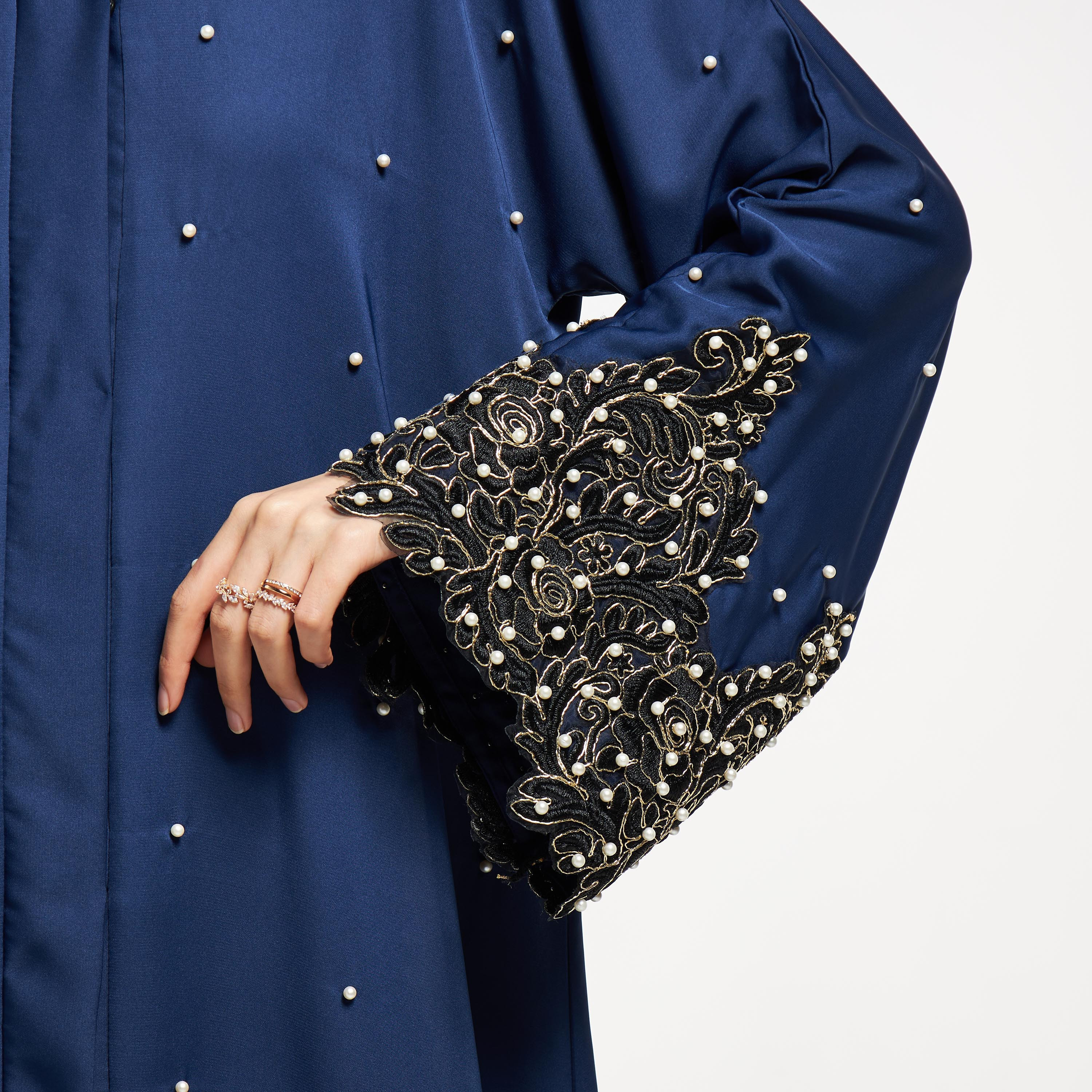 عباية مزينة ومطرزة مع حجاب من نُخبة-women-arabicclothing-abayas-image-8