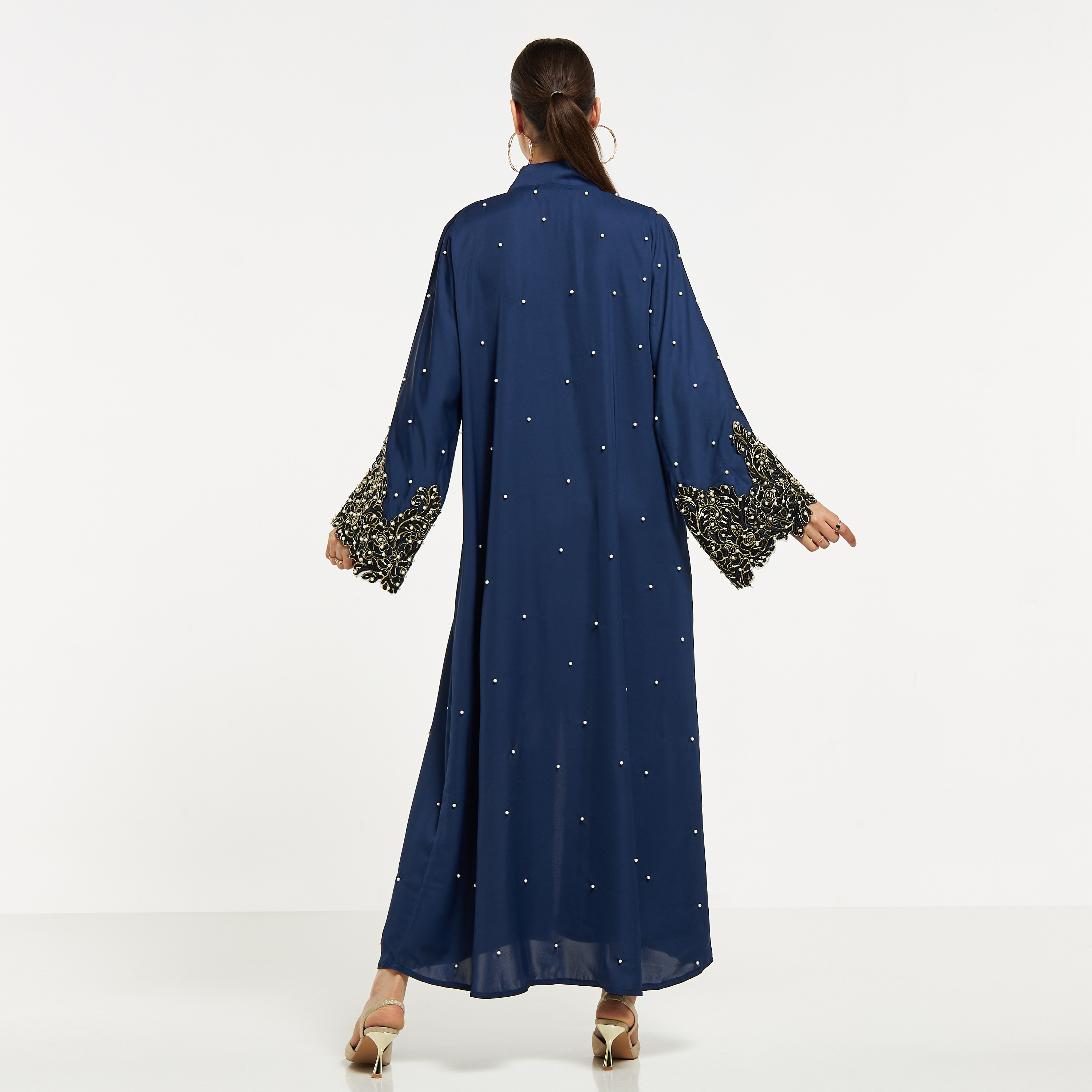عباية مزينة ومطرزة مع حجاب من نُخبة-women-arabicclothing-abayas-image-10