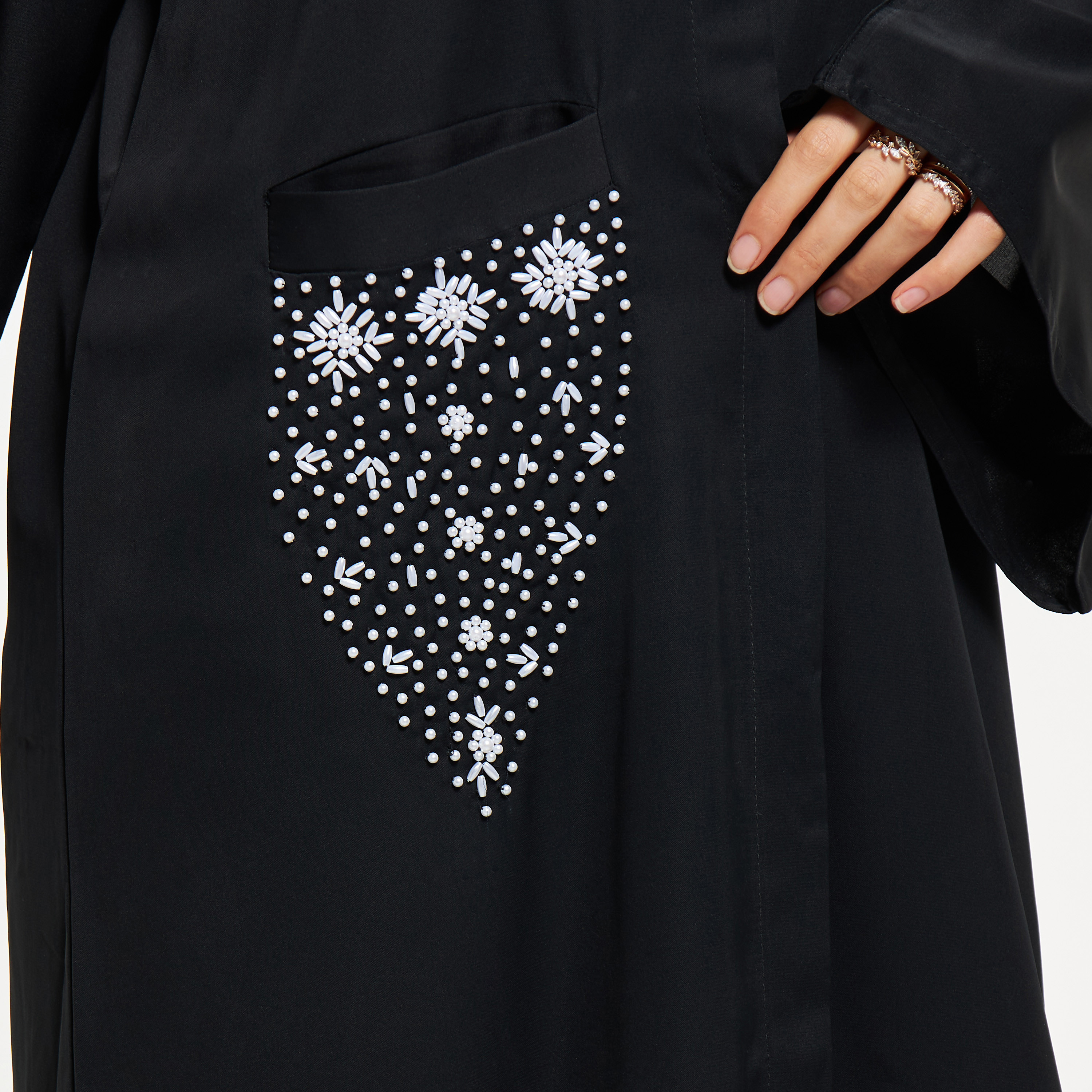 عباية مزيّنة باللؤلؤ بحزام ربط وحجاب من نُخبة-women-arabicclothing-abayas-image-3