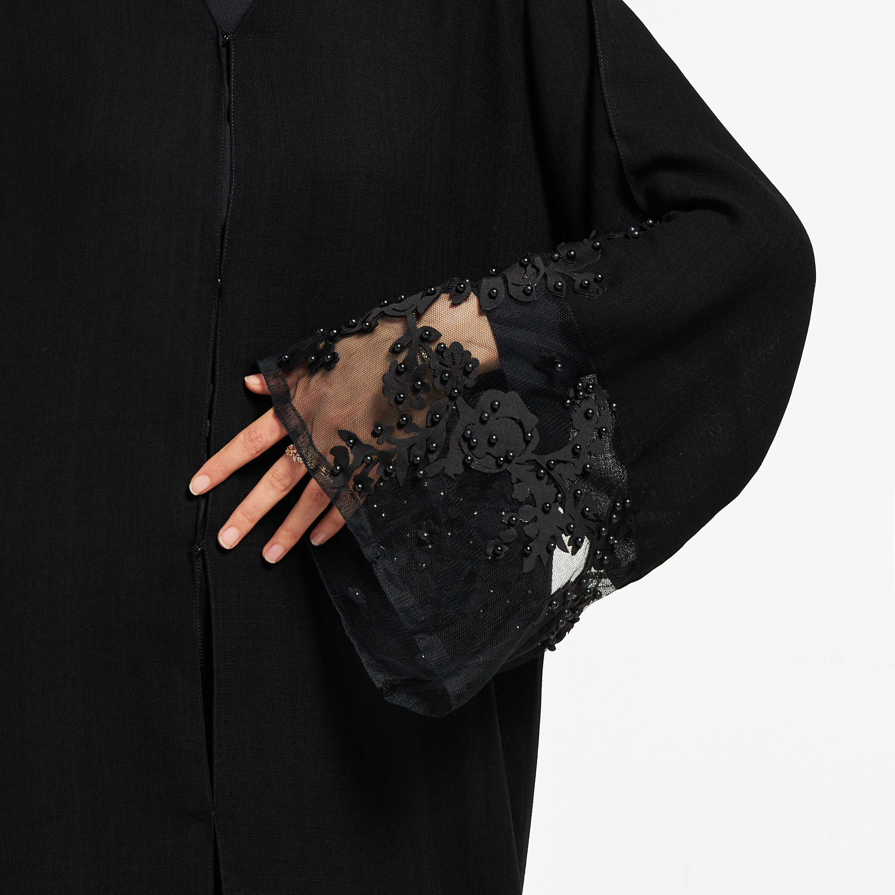 عباية مزيّنة باللؤلؤ بحزام ربط وحجاب من نُخبة-women-arabicclothing-abayas-image-3