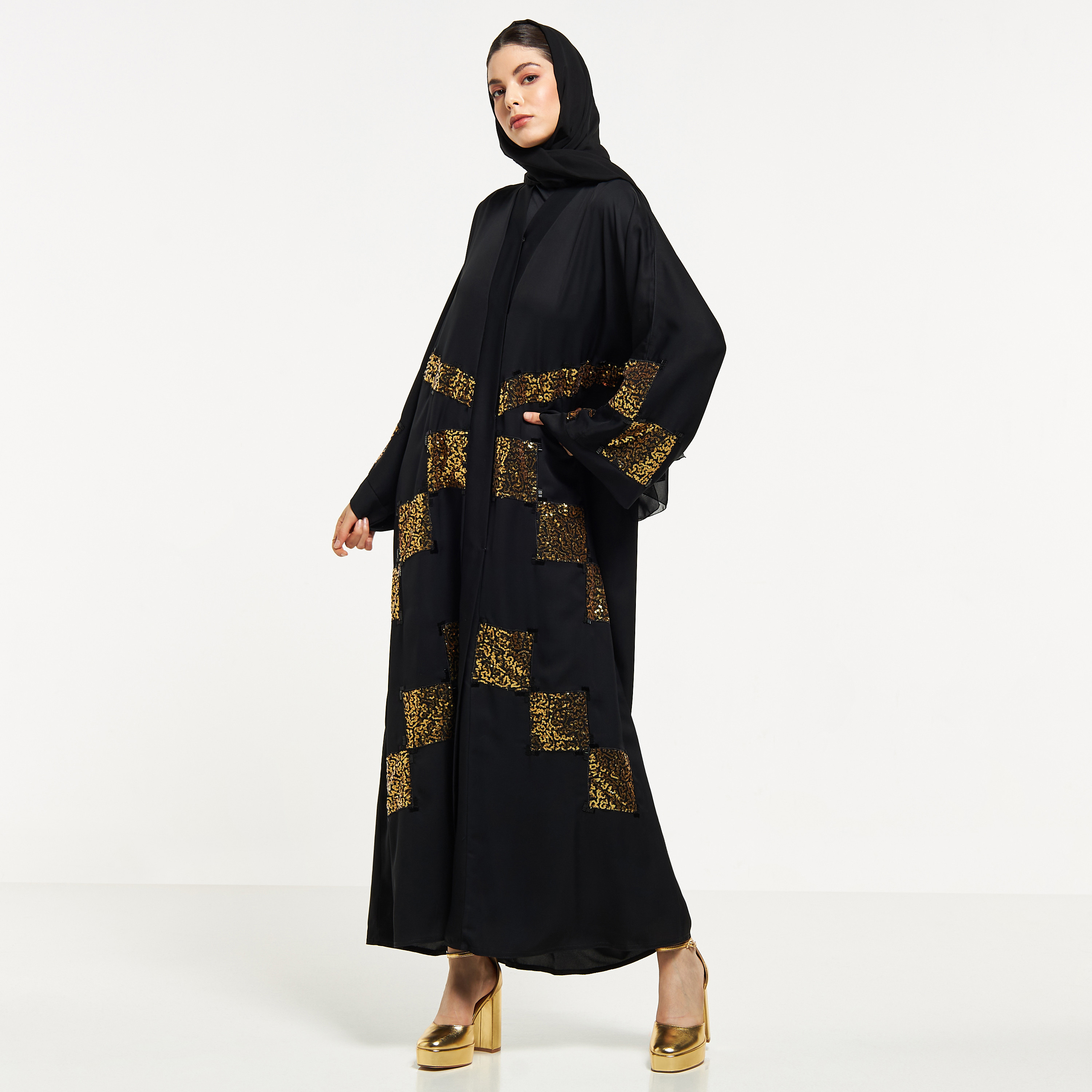 عباية مزيّنة مع حجاب من نُخبة-women-arabicclothing-abayas-image-4