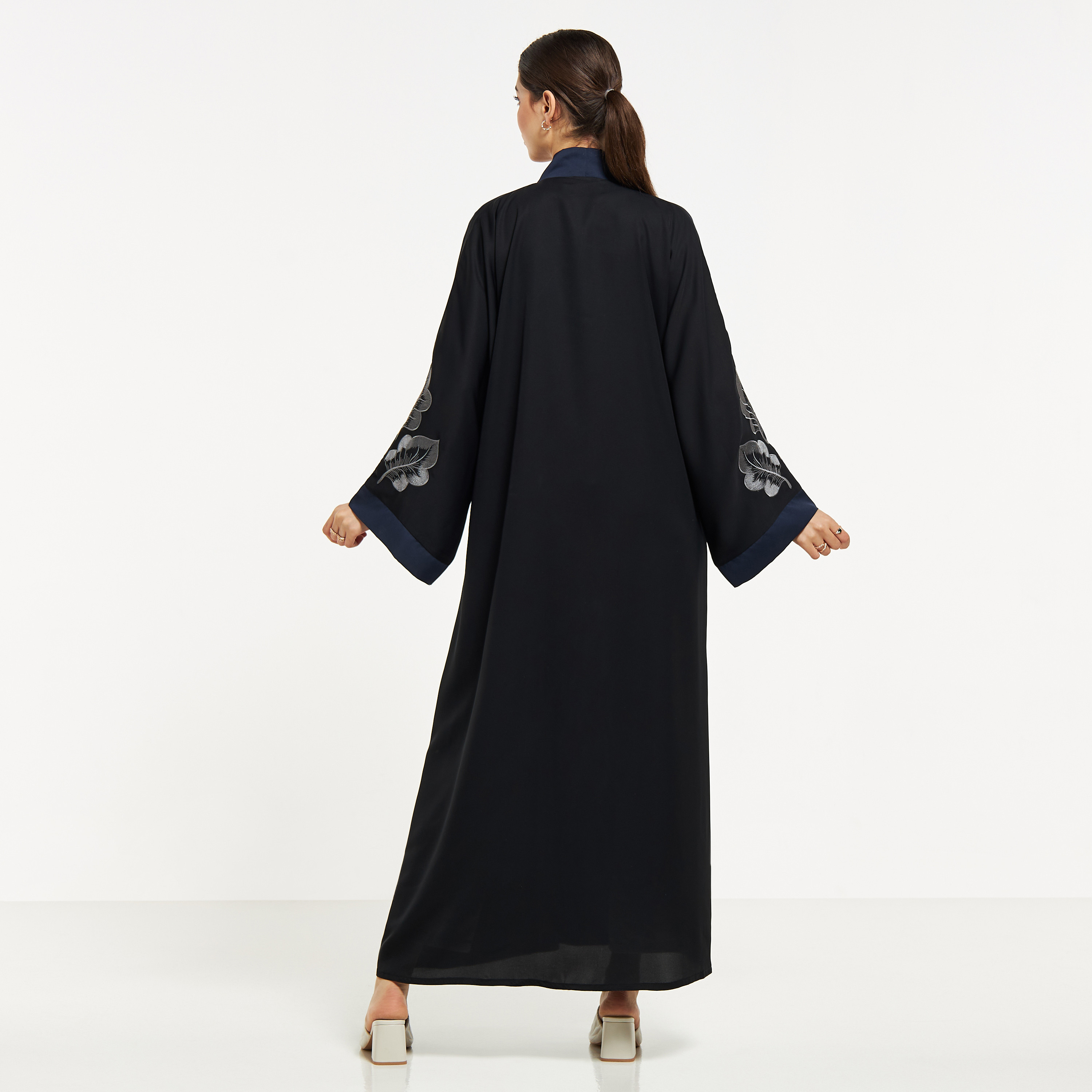 Nukhbaa Leaf Embroidered Abaya with Hijab-women-arabicclothing-abayas-image-5