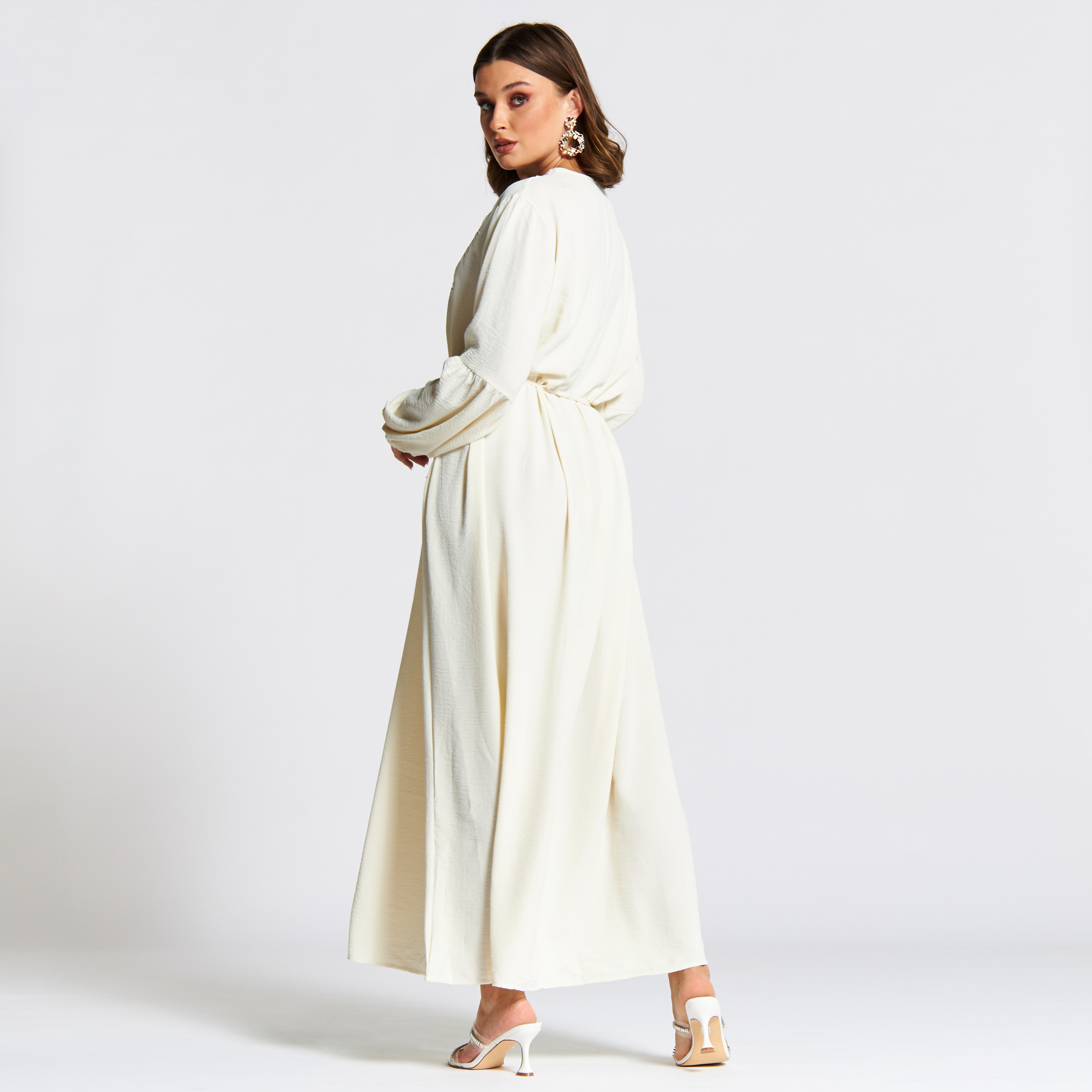 جلابية مطرزة بحزام من نُخبة-women-arabicclothing-jalabiyas-image-4