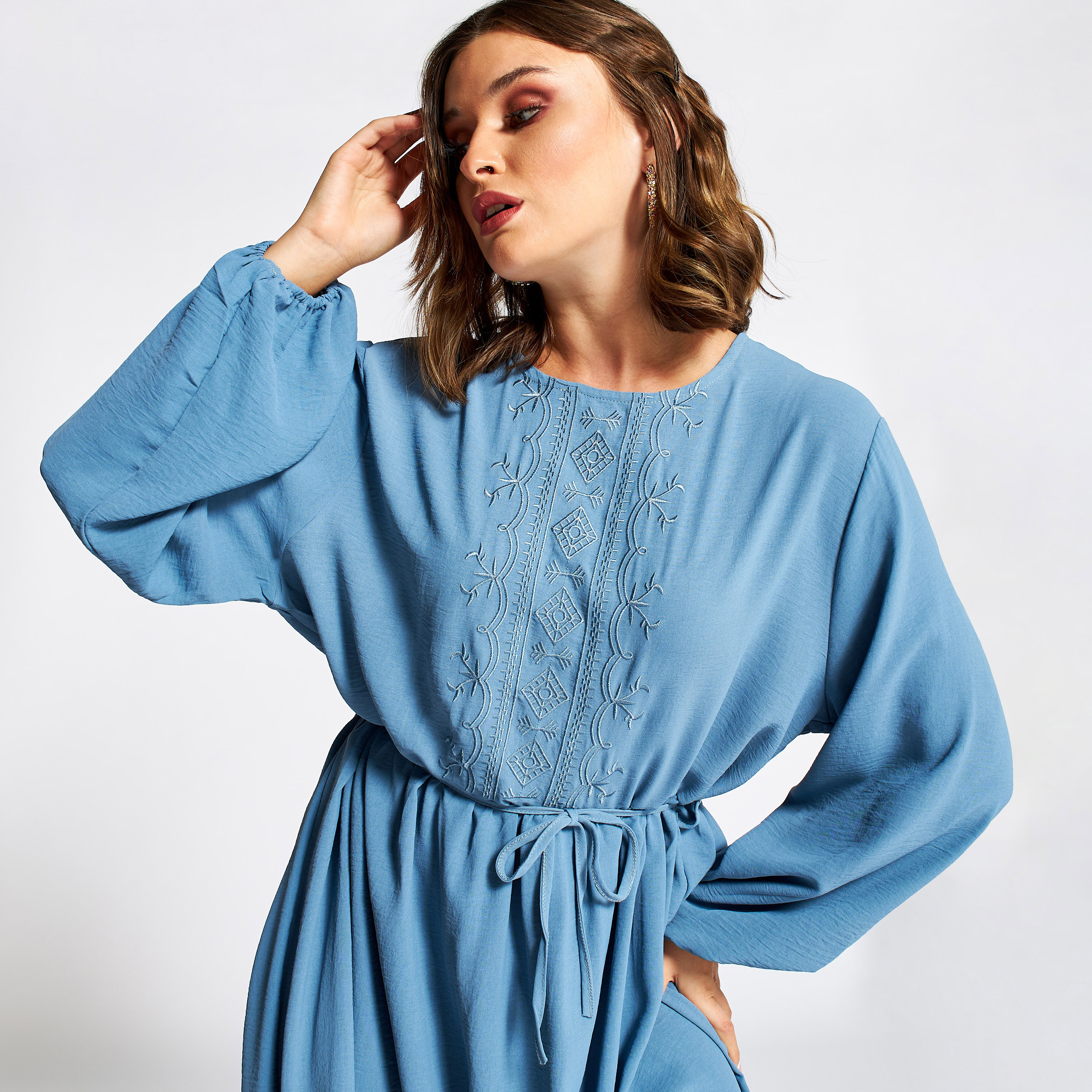 Nukhbaa Embroidered Jalabiya with Tie-Ups and Long Sleeves-women-arabicclothing-jalabiyas-image-3