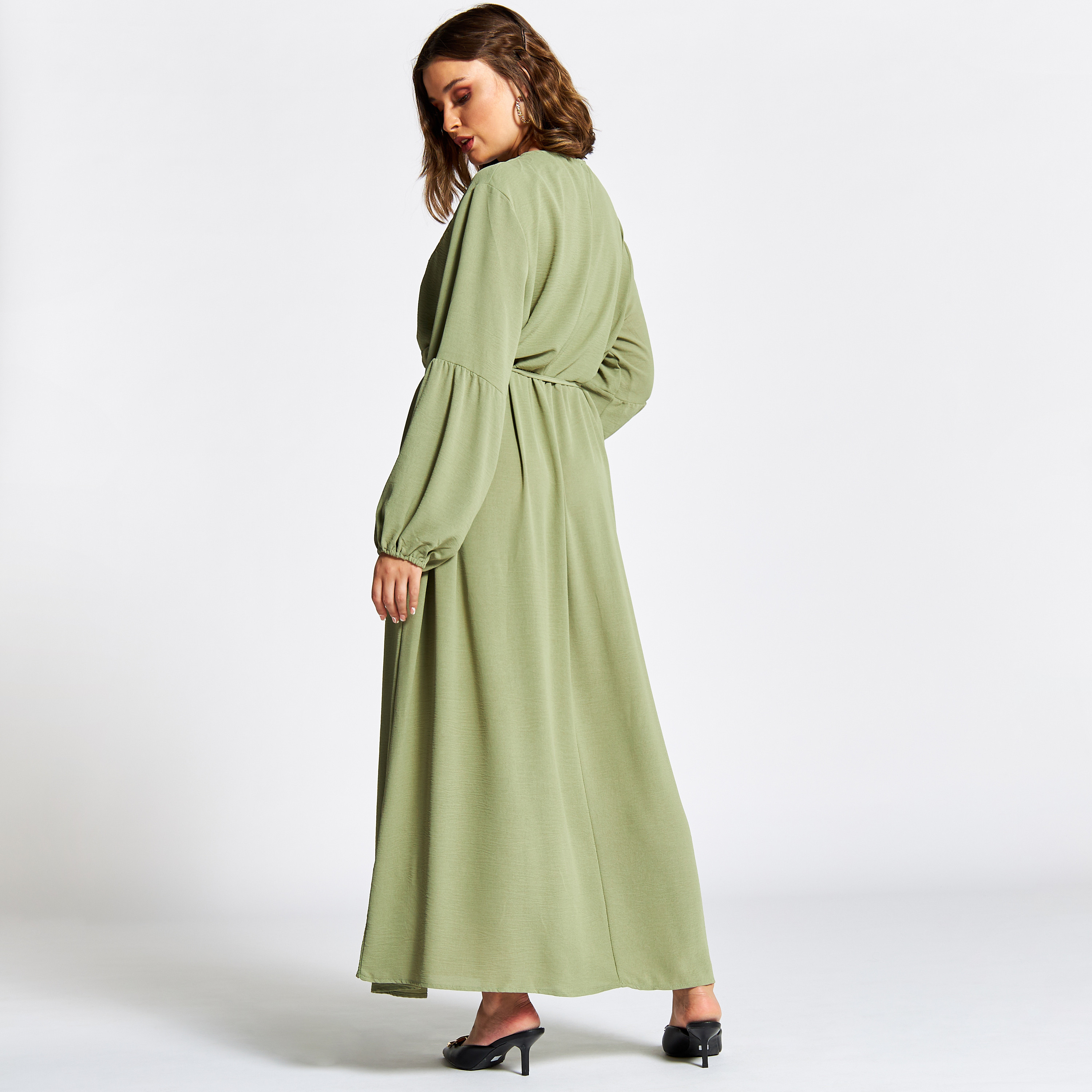 جلابية مطرزة بحزام من نُخبة-women-arabicclothing-jalabiyas-image-4