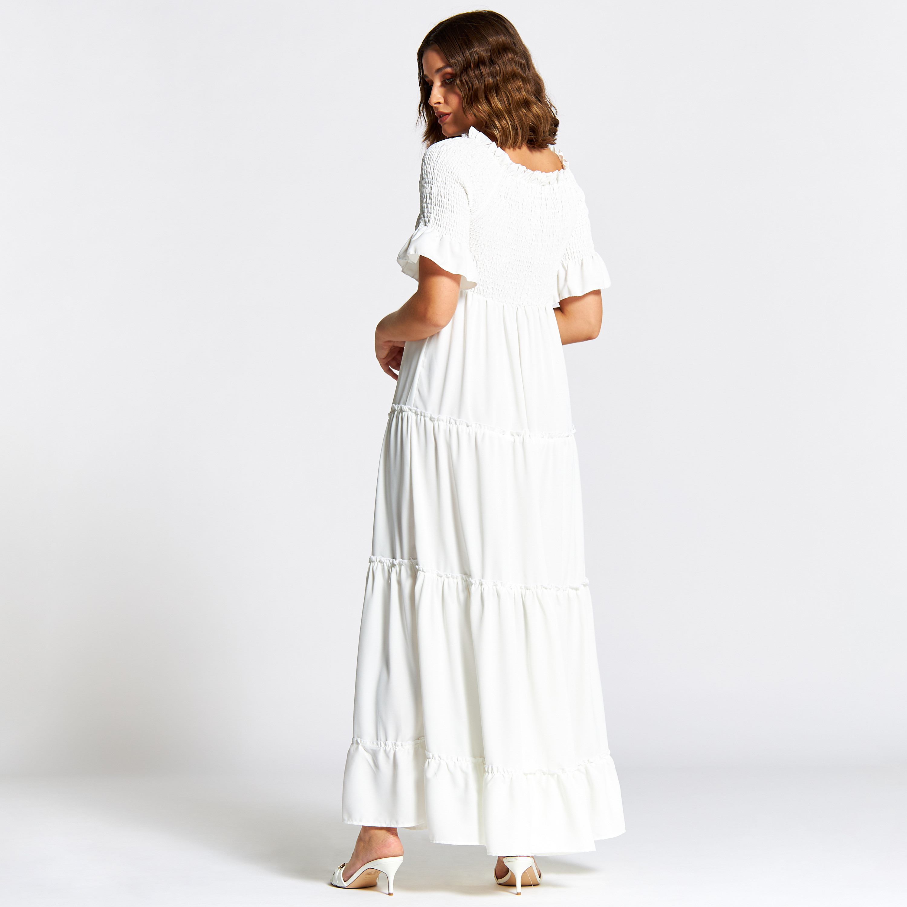 Nukhbaa Solid Tiered Jalabiya with Shirred Detail-women-arabicclothing-jalabiyas-image-4