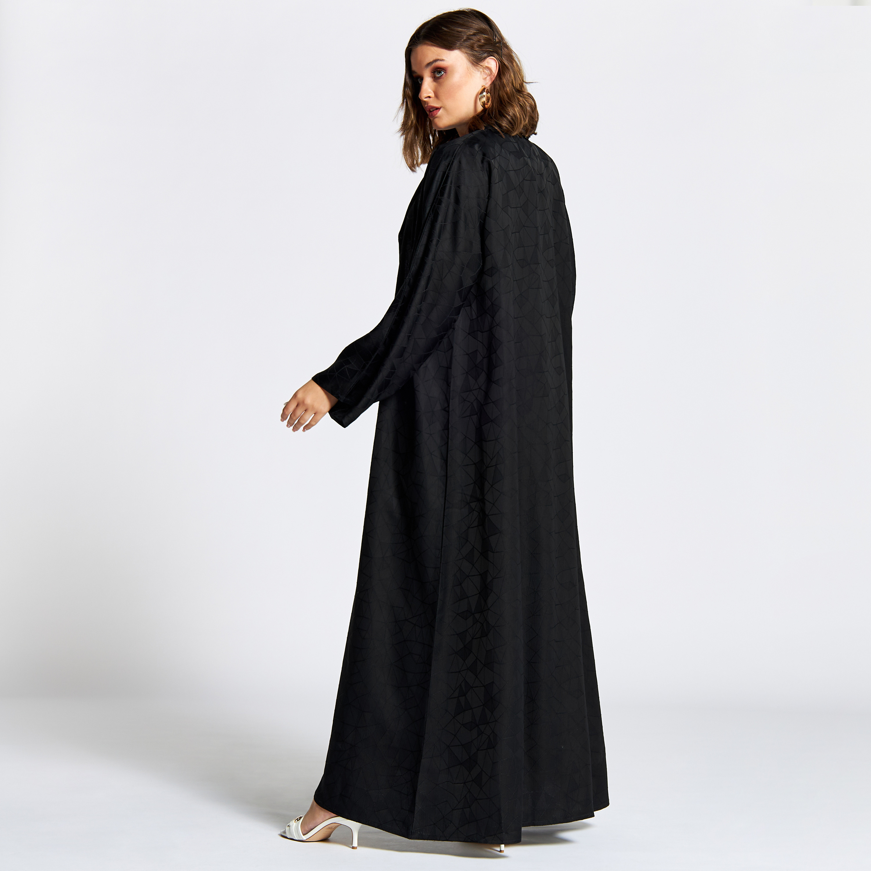 جلابية بارزة الملمس بياقة مطوية وحجاب من نُخبة-women-arabicclothing-jalabiyas-image-5