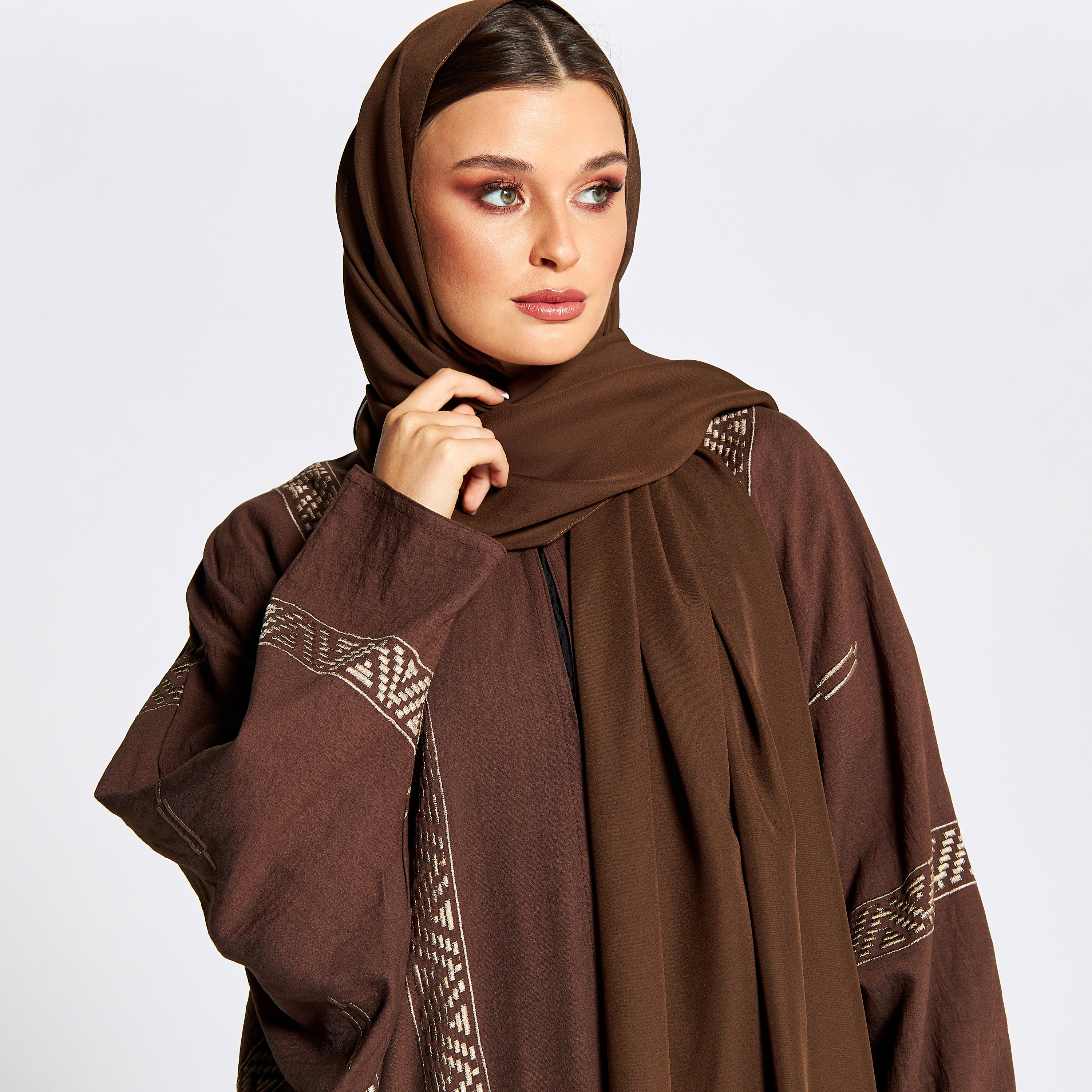 Nukhbaa Embroidered Jalabiya with V-neck and Hijab-women-arabicclothing-jalabiyas-image-4