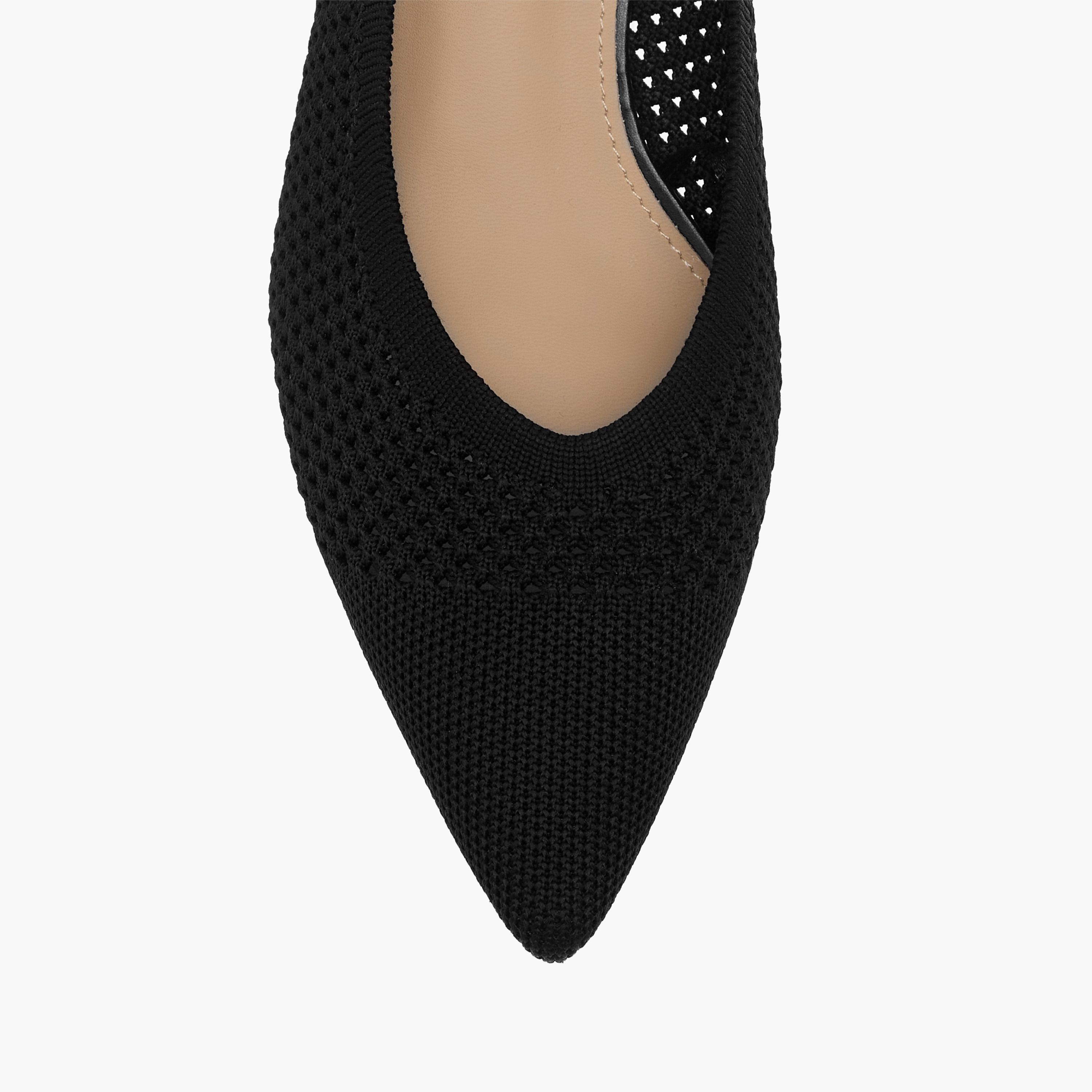 حذاء كلاسيكي سهل الارتداء بارز الملمس بكعب صغير من فلورا بيلا-women-shoes-heels-image-4