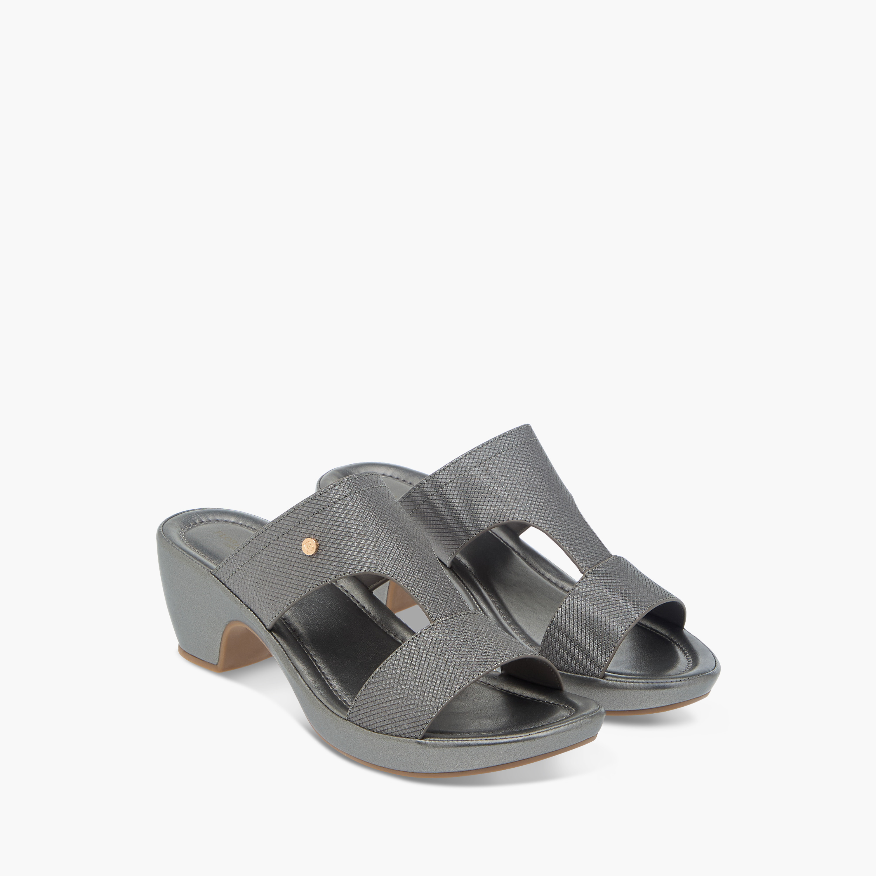 صندل مريح بارز الملمس سهل الارتداء بكعب عريض من فلورا بيلا-women-shoes-sandals-heeled-image-1