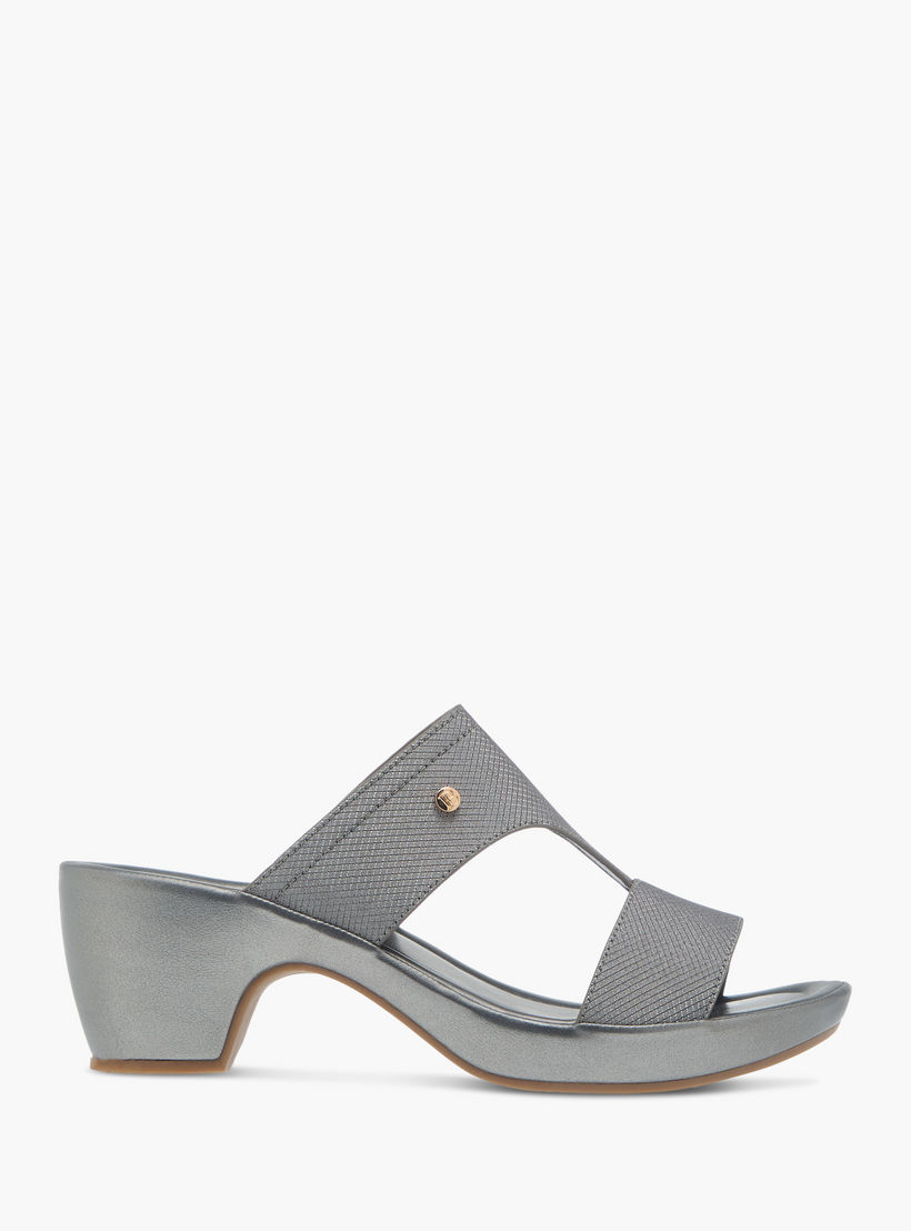 صندل مريح بارز الملمس سهل الارتداء بكعب عريض من فلورا بيلا-women-shoes-sandals-heeled-image-3