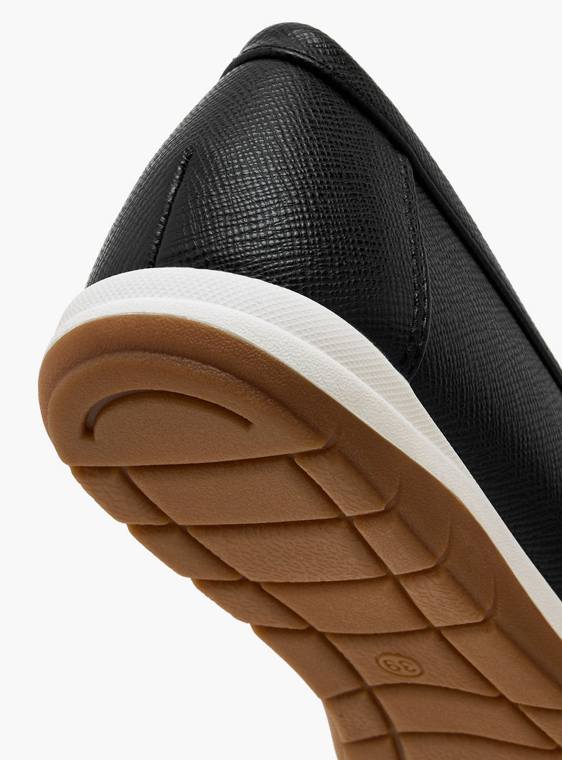 حذاء موكاسين سهل الارتداء للنساء من فلورا بيلا-women-shoes-flats-moccasins-image-6