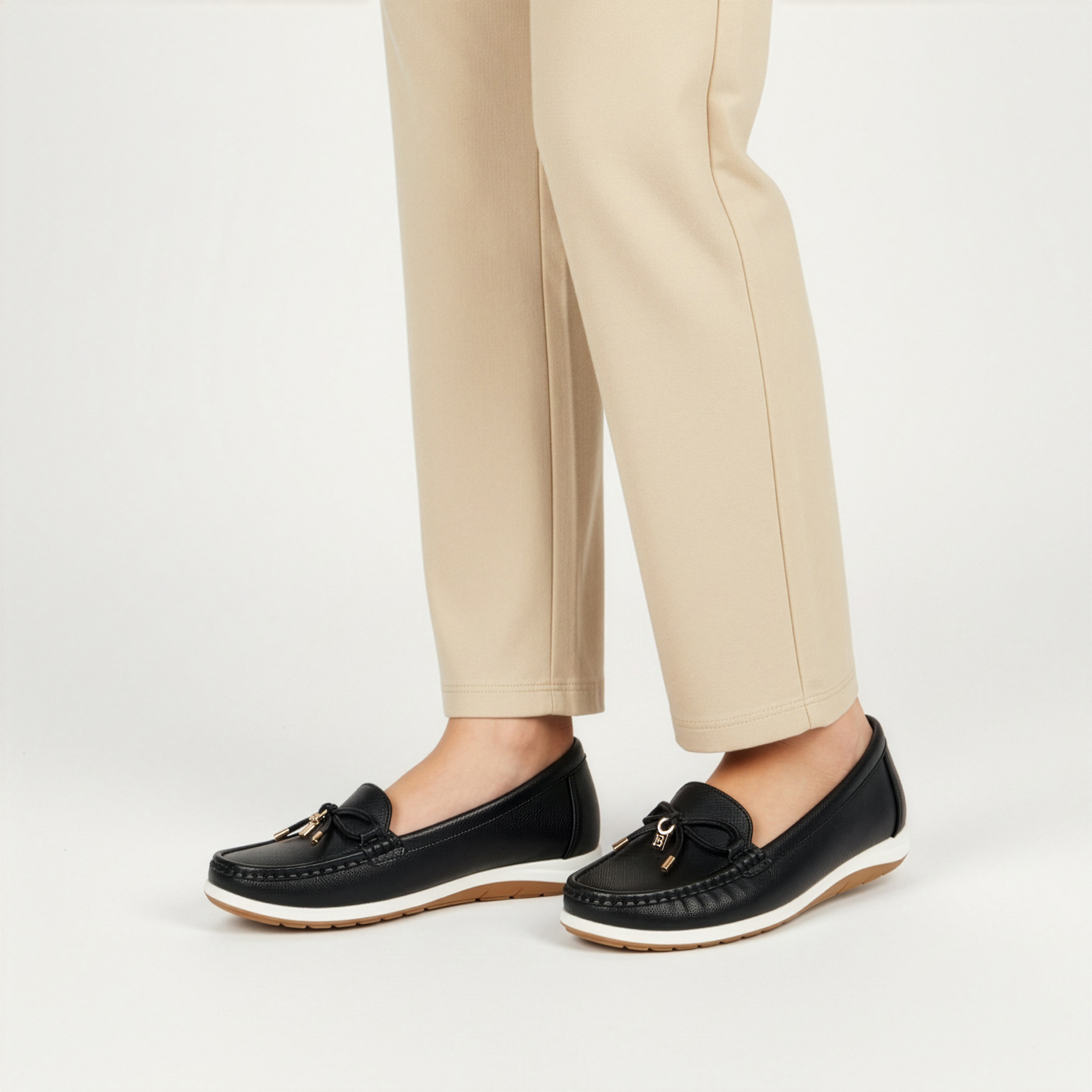 حذاء موكاسين سهل الارتداء للنساء من فلورا بيلا-women-shoes-flats-moccasins-image-2
