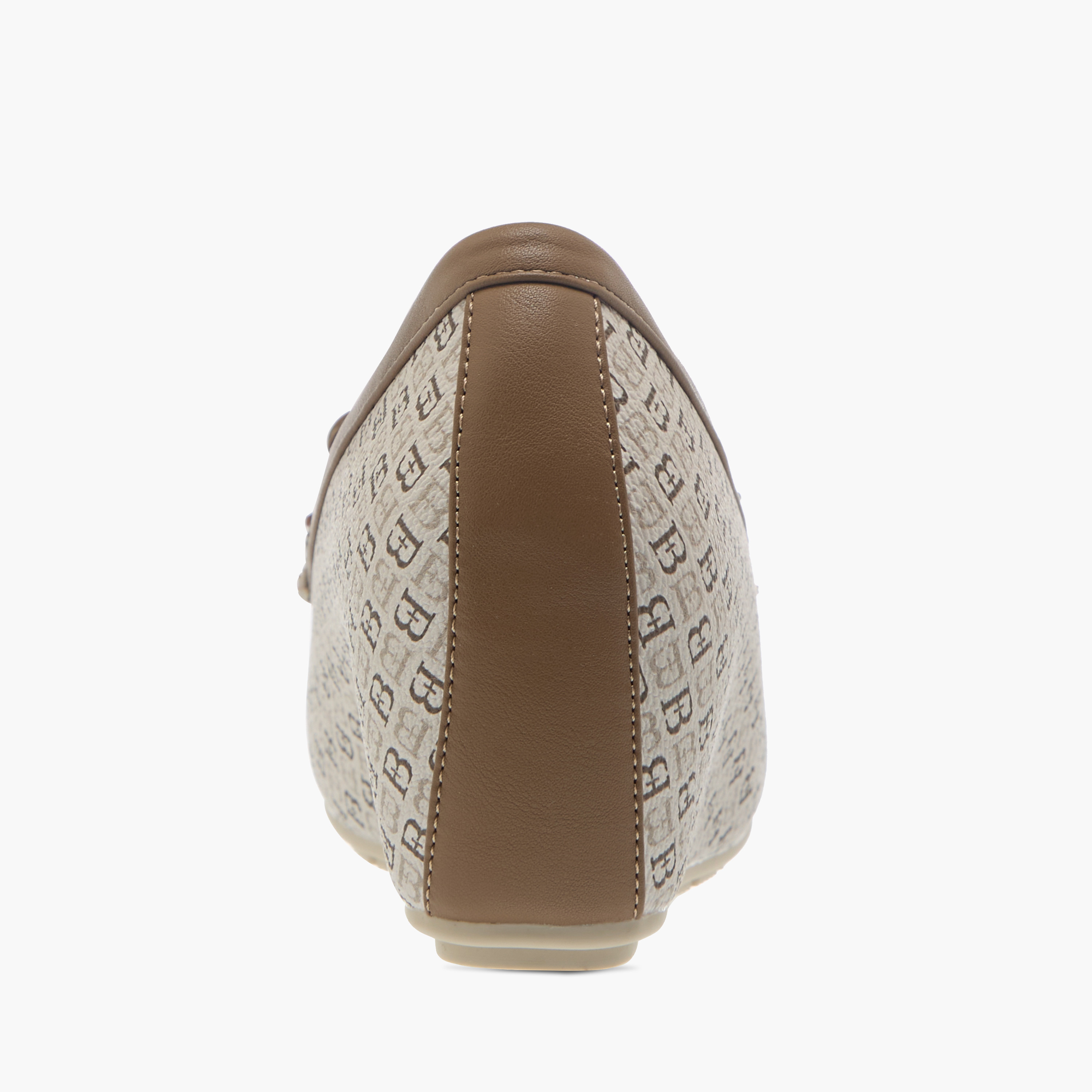 حذاء ويدج مريح بتفاصيل فيونكة وطبعات مونوجرام من فلورا بيلا-women-shoes-heels-image-5