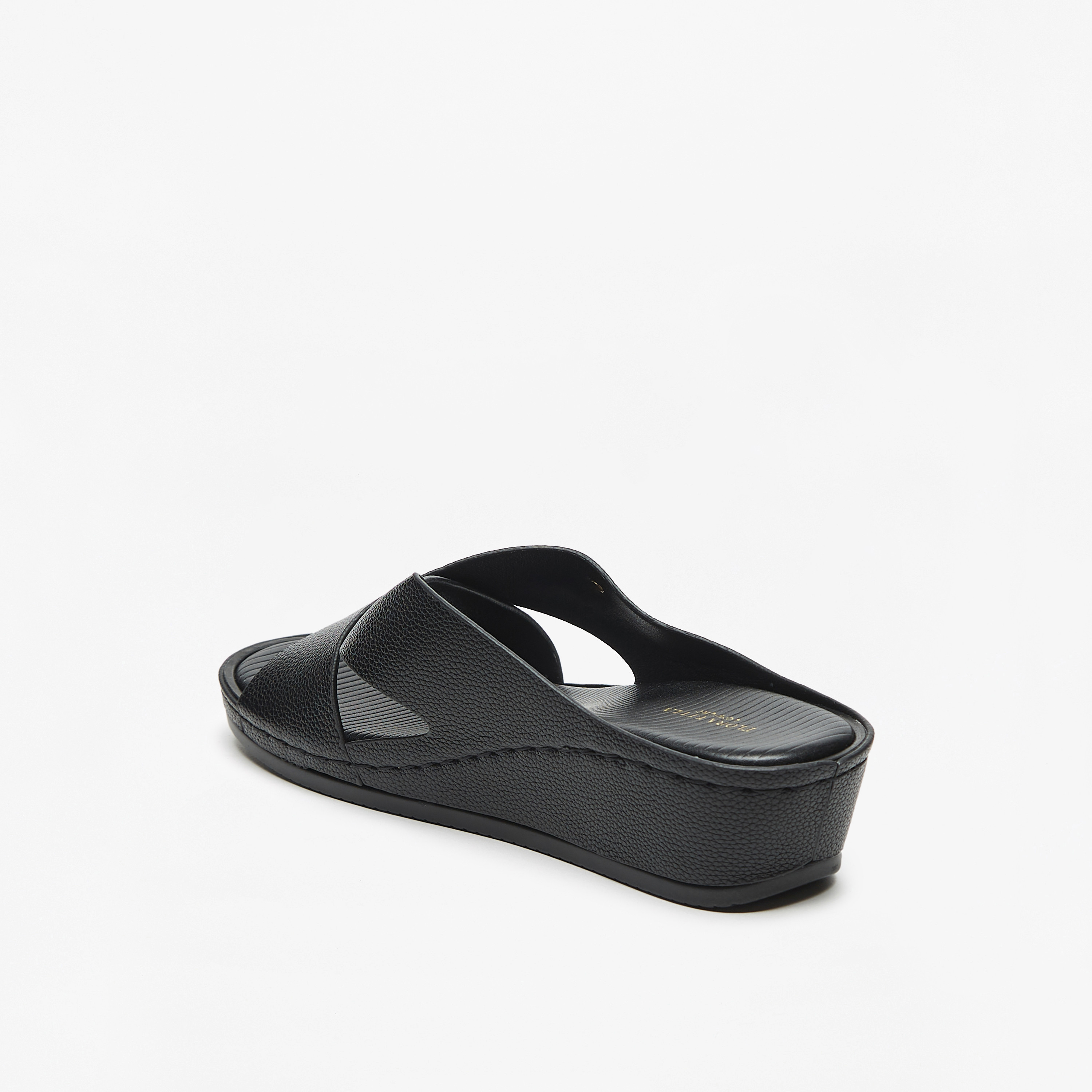 صندل سهل الارتداء بحزام متقاطع وكعب سميك وطبعات شعار من فلورا بيلا-women-shoes-sandals-heeled-image-7