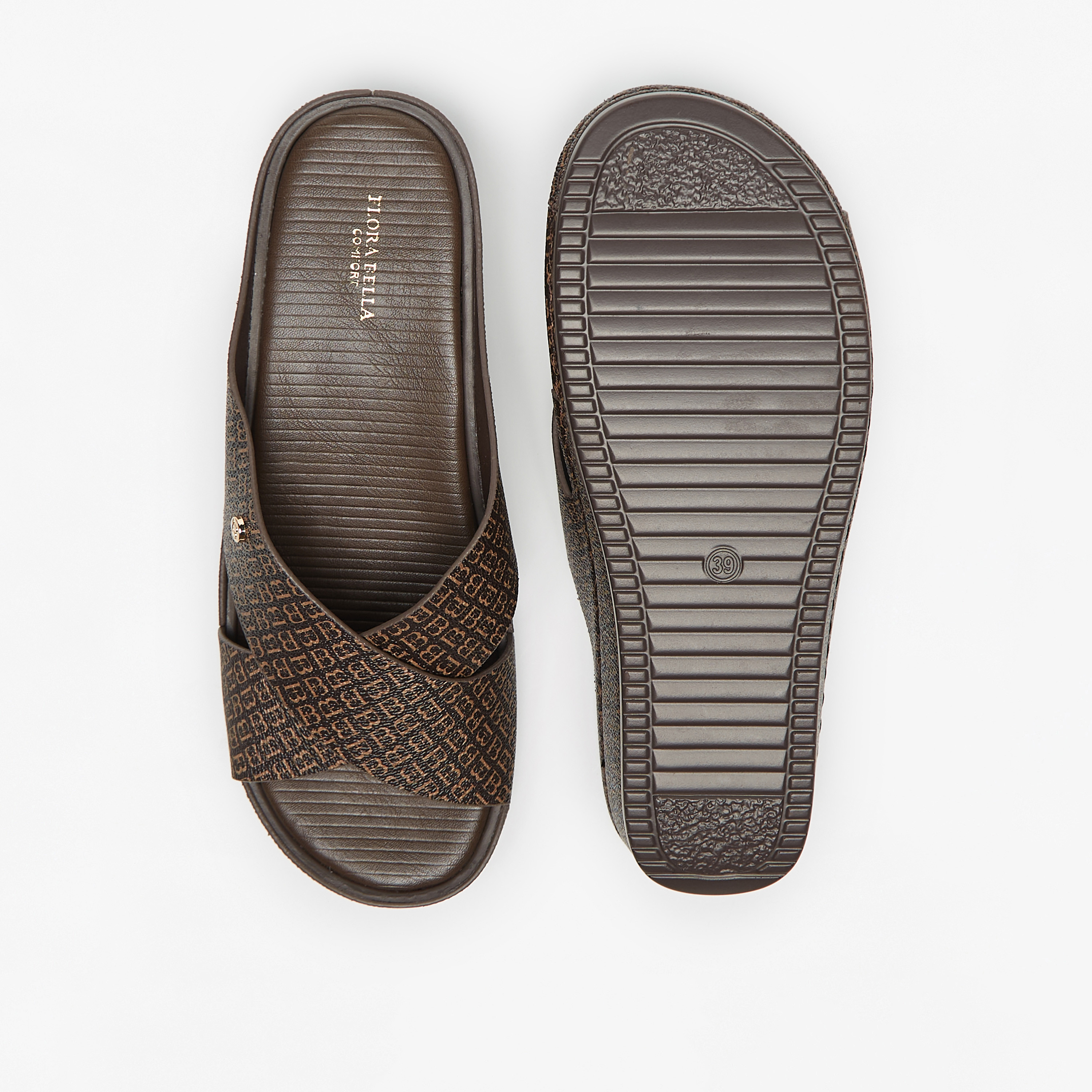صندل سهل الارتداء بحزام متقاطع وكعب سميك وطبعات شعار من فلورا بيلا-women-shoes-sandals-heeled-image-4