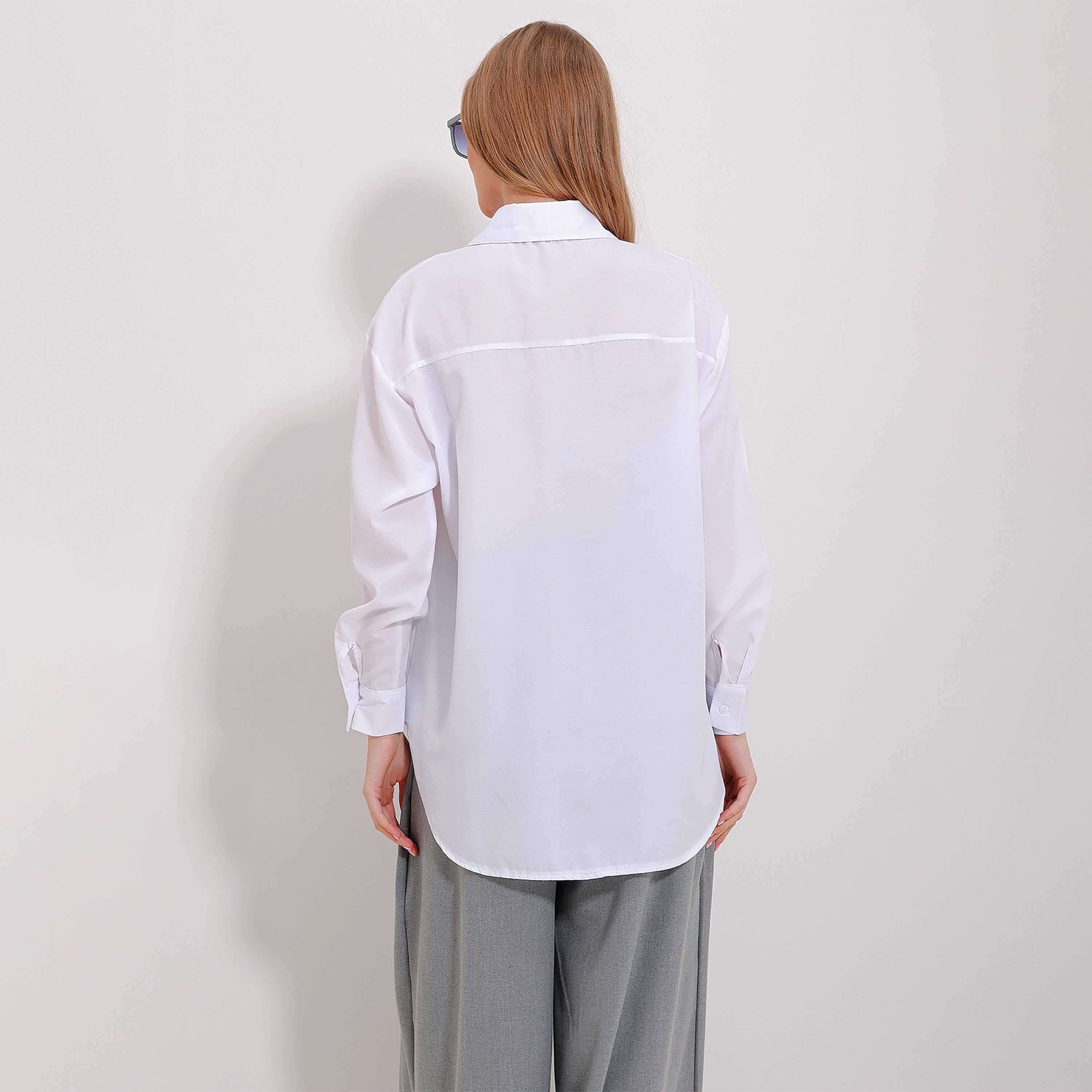 تريند ألاجاتي ستايل قميص نسائي أبيض بياقة وأكمام ساقطة-women-clothing-shirtsandblouses-shirts-image-3