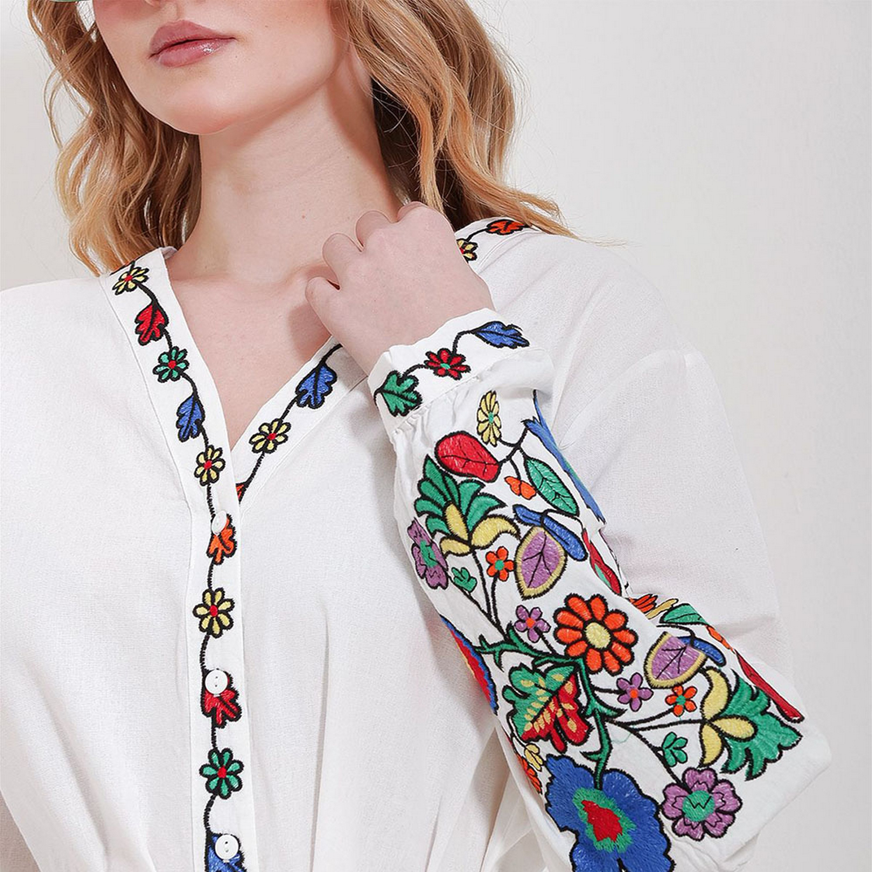 تريند ألاجاتي ستايل فستان ميدي نسائي أبيض بتطريز زهور وأكمام بالون مع حزام-women-clothing-dresses-image-4