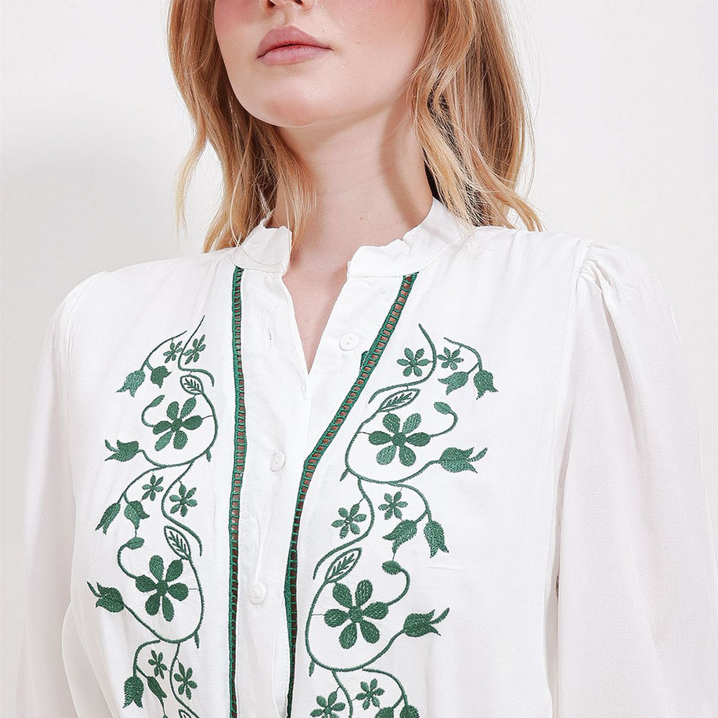 تريند ألاجاتي ستايل فستان ميدي نسائي أبيض بطبقات مع تطريز زهور وياقة ماندرين-women-clothing-dresses-image-4