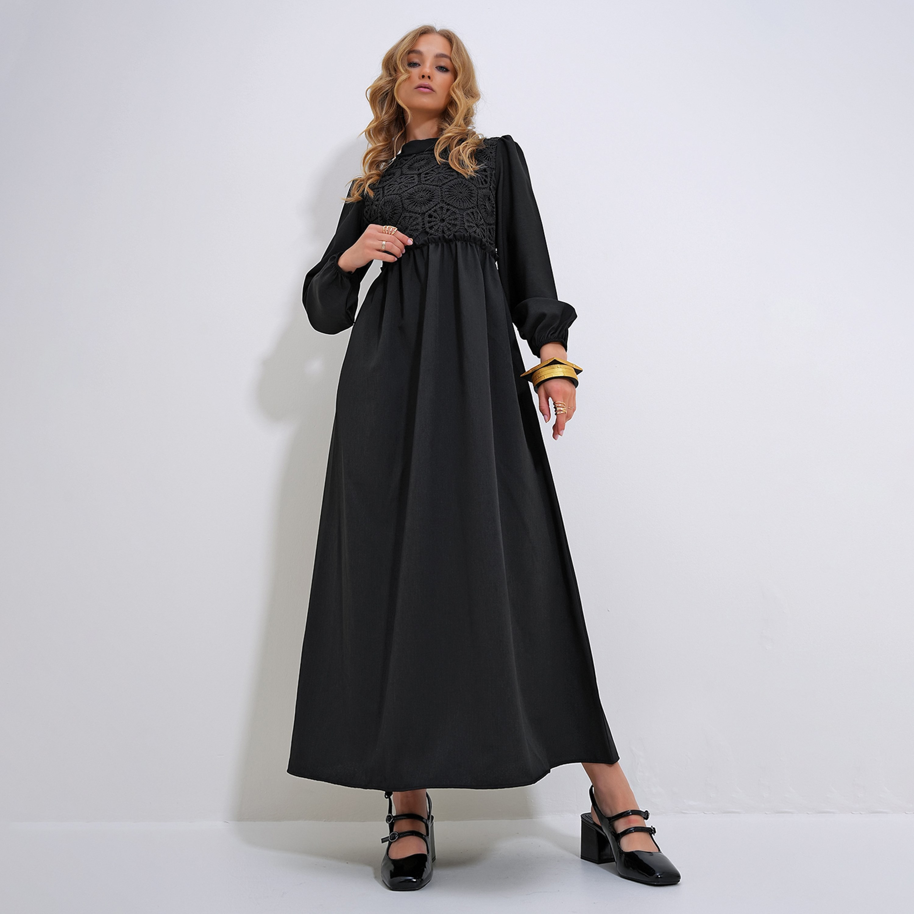 تريند ألاجاتي ستايل فستان ماكسي نسائي أسود بتصميم كروشيه ورقبة عالية وأكمام منفوخة-women-clothing-dresses-image-2