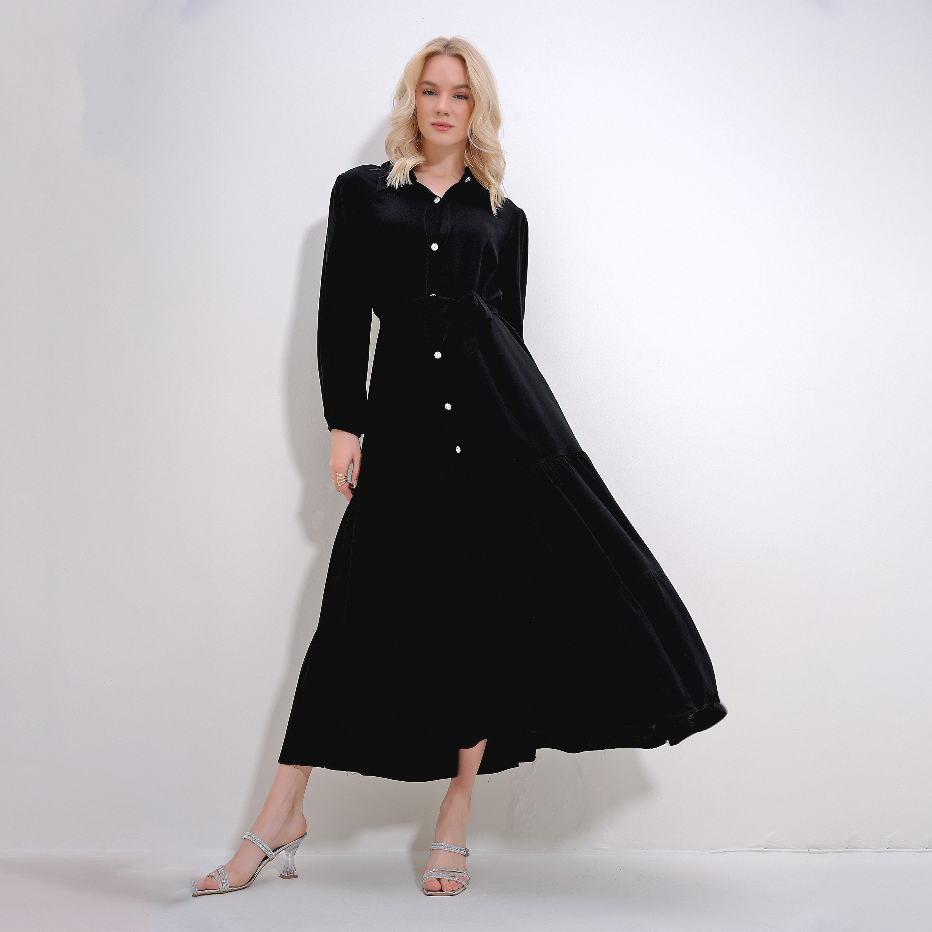 تريند ألاجاتي ستايل فستان ماكسي نسائي أسود بقصّة قميص بياقة من الفيسكوز-women-clothing-dresses-image-2