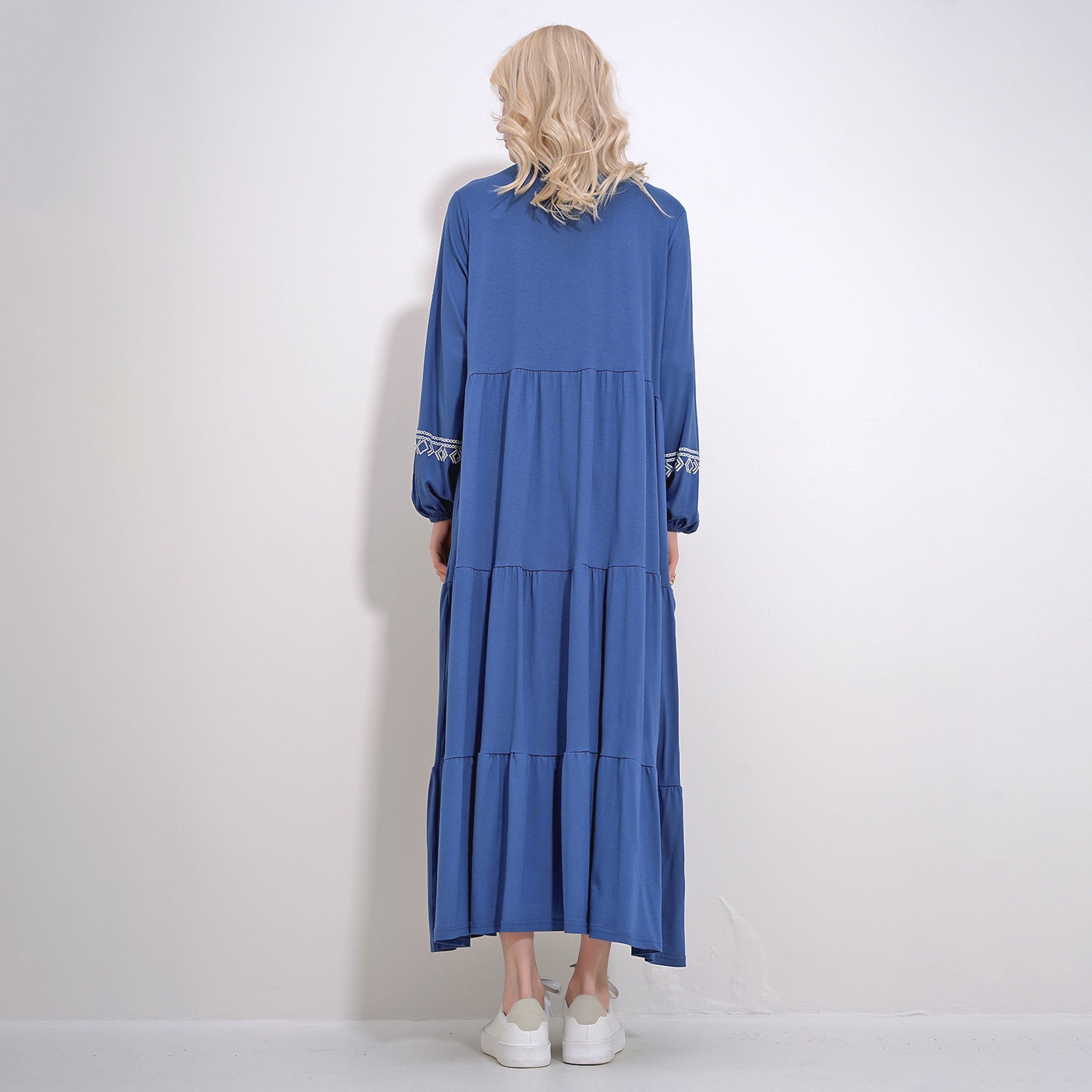 تريند ألاجاتي ستايل فستان ماكسي نسائي أزرق بطبقات وكشكشة بنقوش عرقية وأكمام بالون-women-clothing-dresses-image-3
