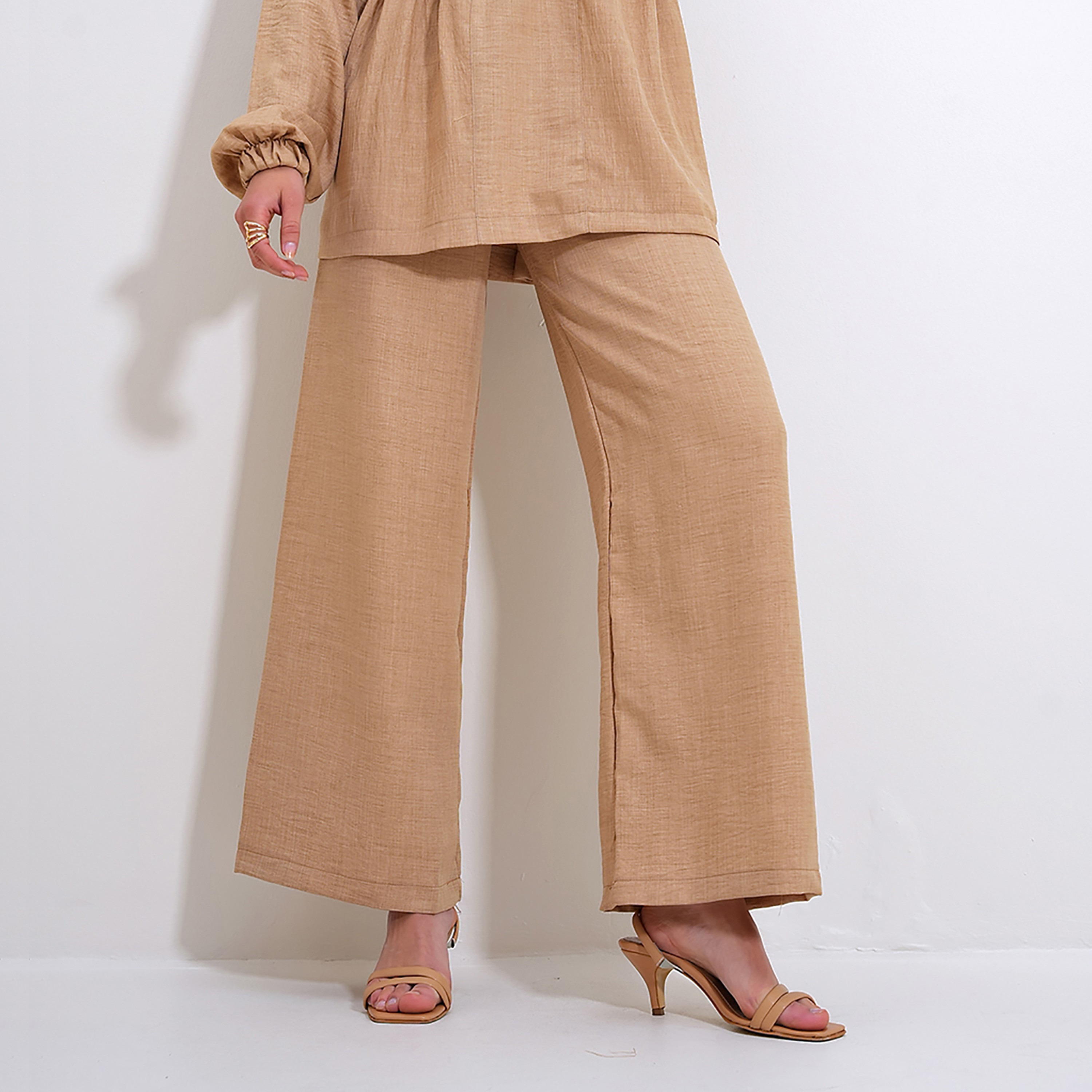 تريند ألاجاتي ستايل طقم تونيك وبنطلون نسائي بيج من القطن المحبّك بأكمام ساقطة-women-clothing-coordsets-image-3