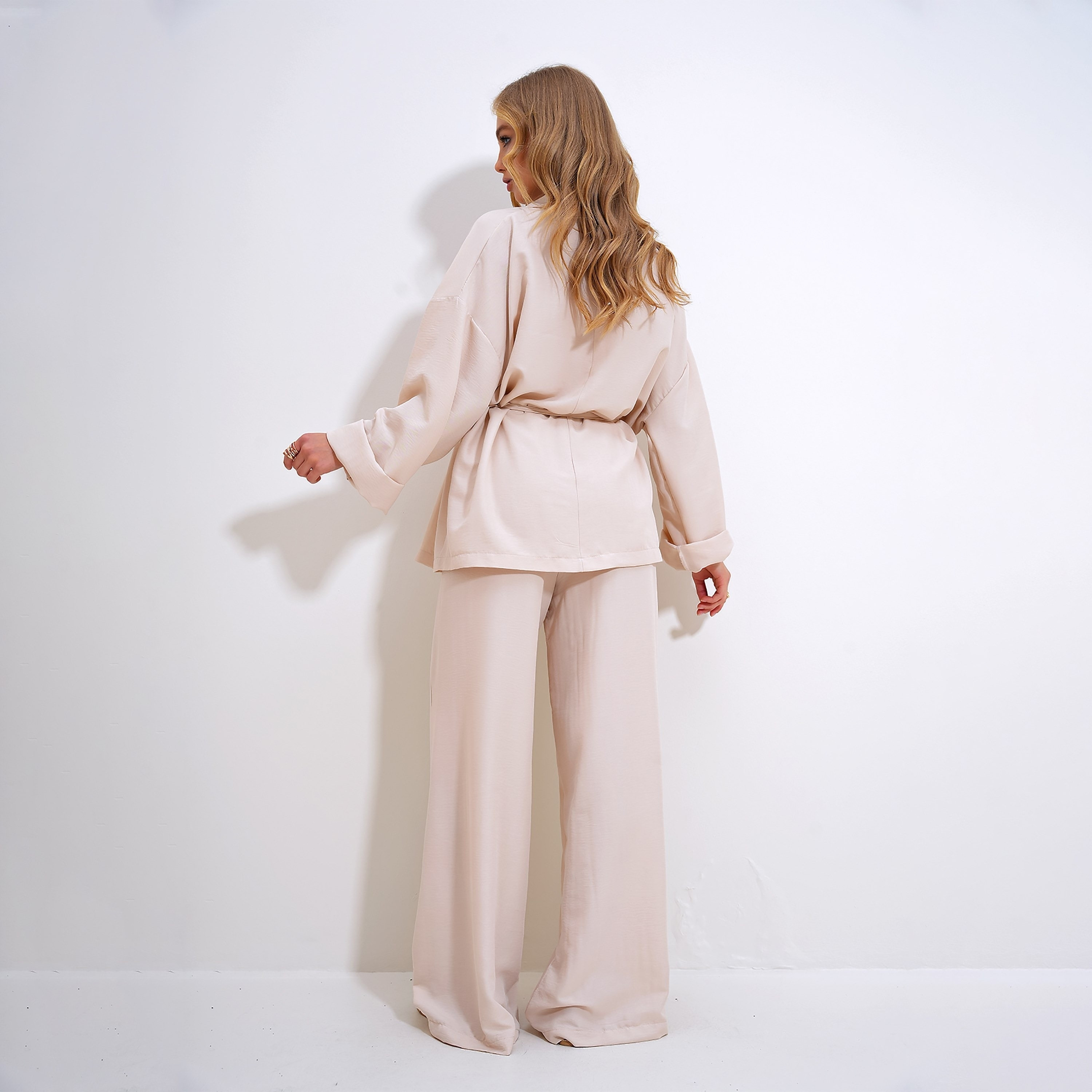تريند ألاجاتي ستايل طقم نسائي متناسق من قطعتين: بليزر بياقة شال وبنطلون-women-clothing-coordsets-image-4
