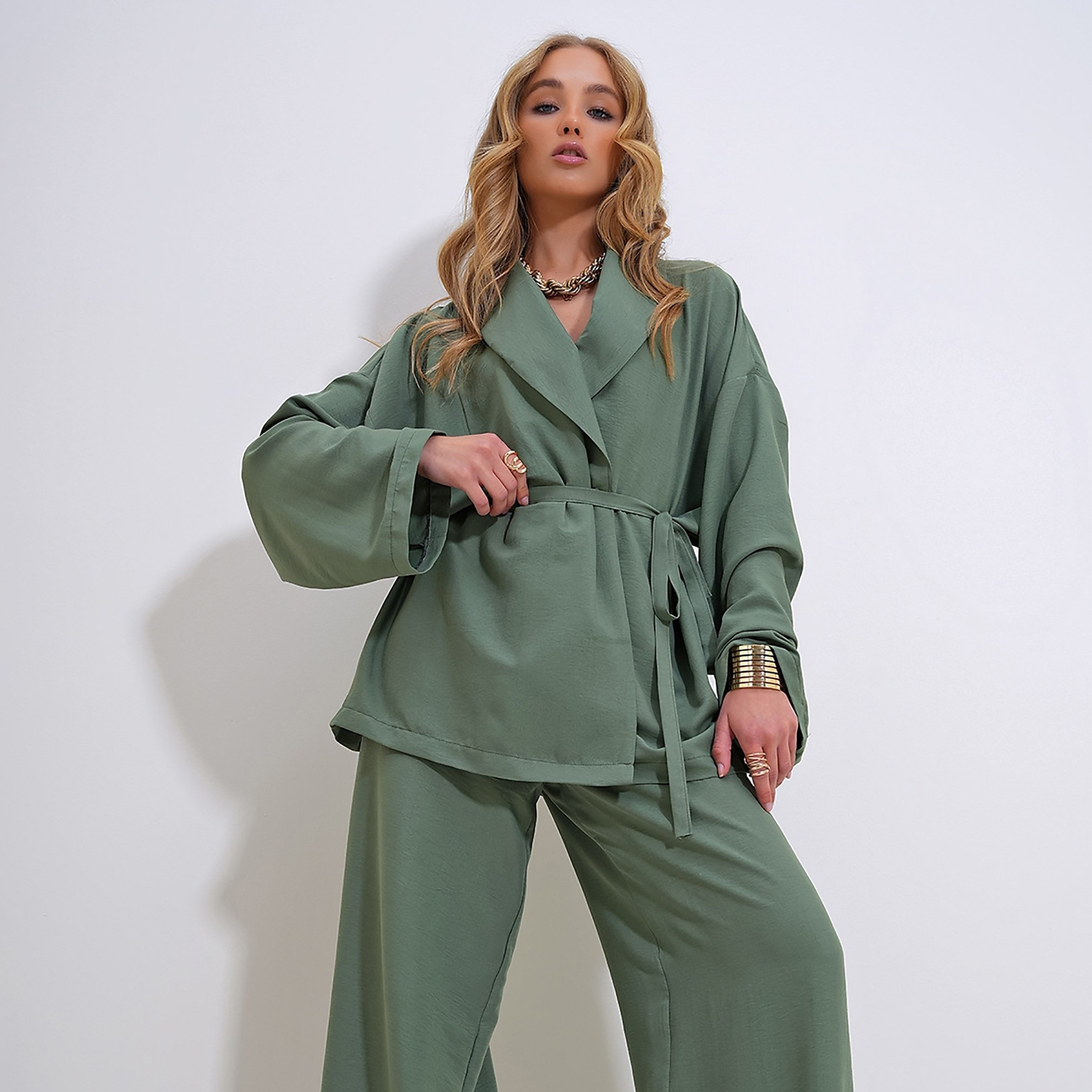 تريند ألاجاتي ستايل طقم نسائي متناسق من قطعتين: بليزر بياقة شال وبنطلون-women-clothing-coordsets-image-12