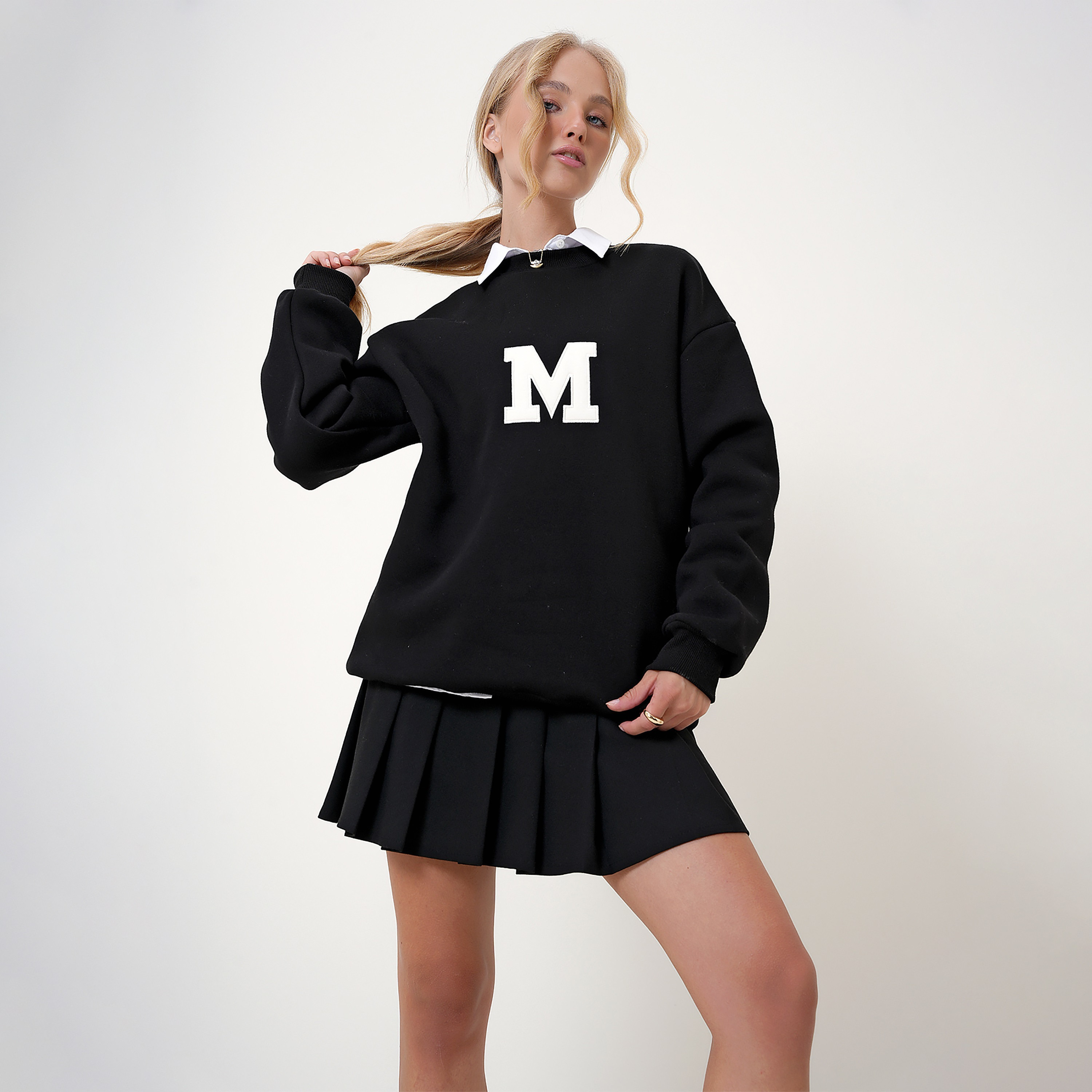 تريند ألاجاتي ستايل سويت شيرت نسائي أزرق بتطريز شنيل-women-winterwear-hoodiesandsweatshirts-sweatshirts-image-9