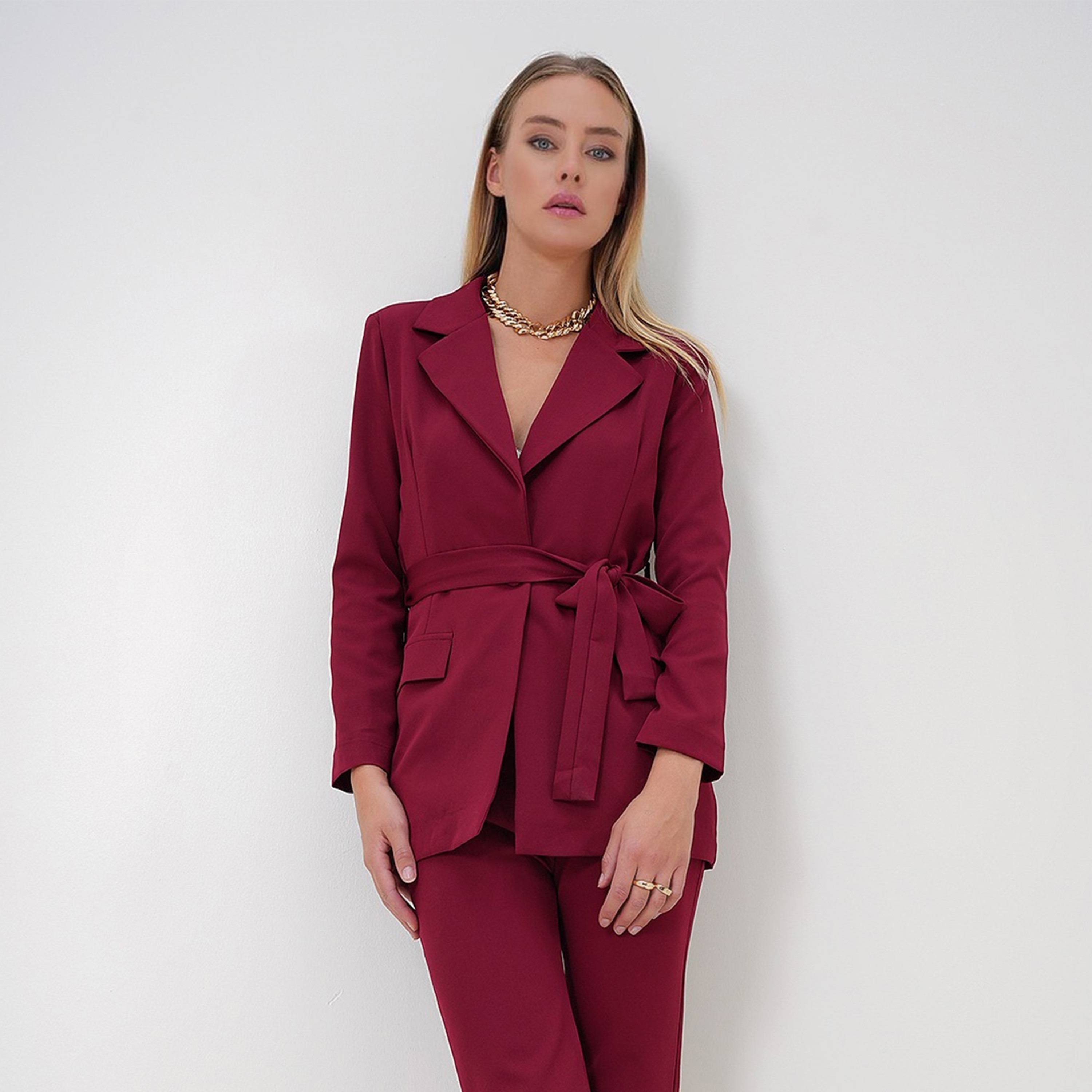 تريند ألاجاتي ستايل طقم بليزر وبنطلون نسائي بلون العنابي بياقة لابل-women-clothing-coordsets-image-2