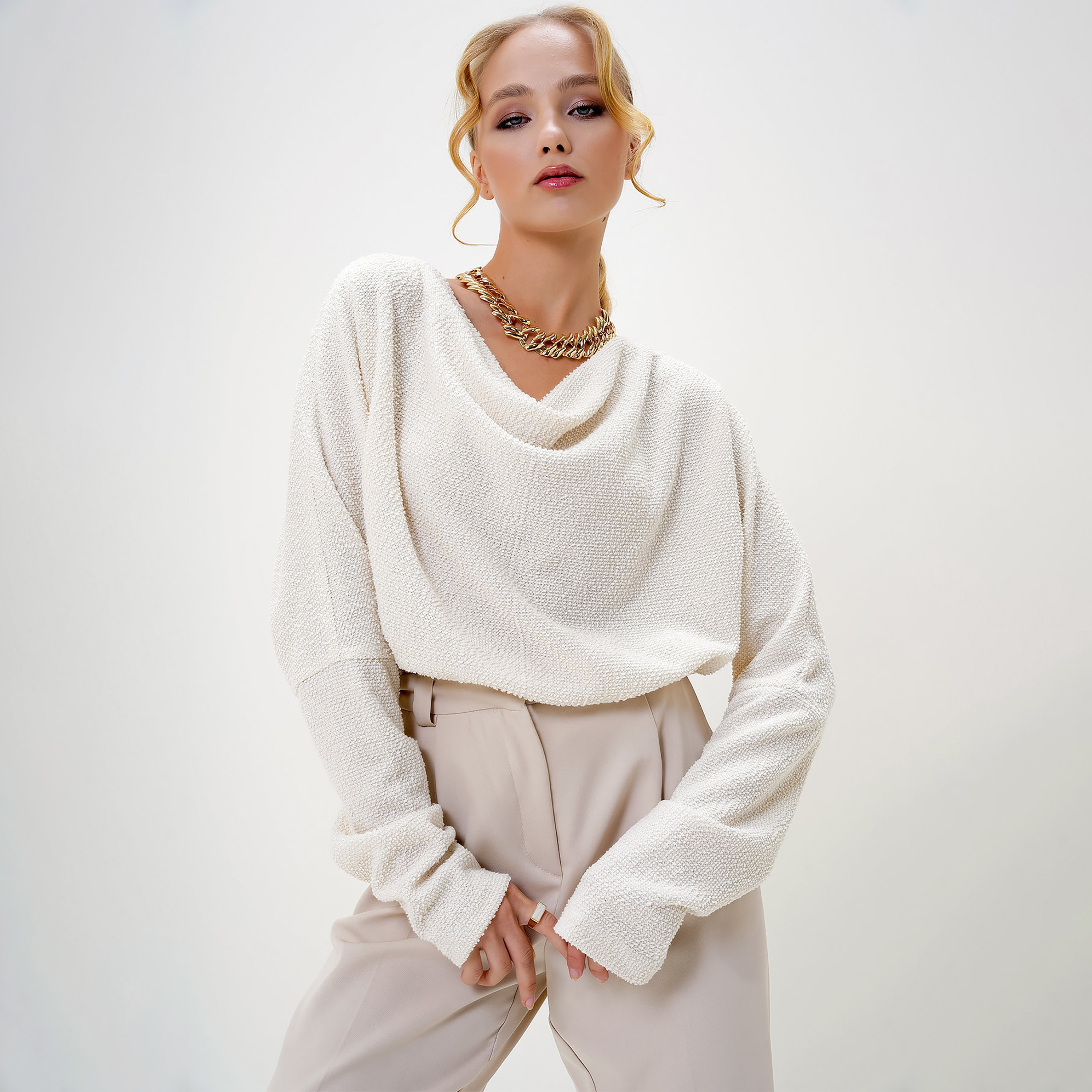 تريند ألاجاتي ستايل توب نسائي كريمي واسع بنسيج محبّك وياقة مثنية-women-clothing-shirtsandblouses-blouses-image-1