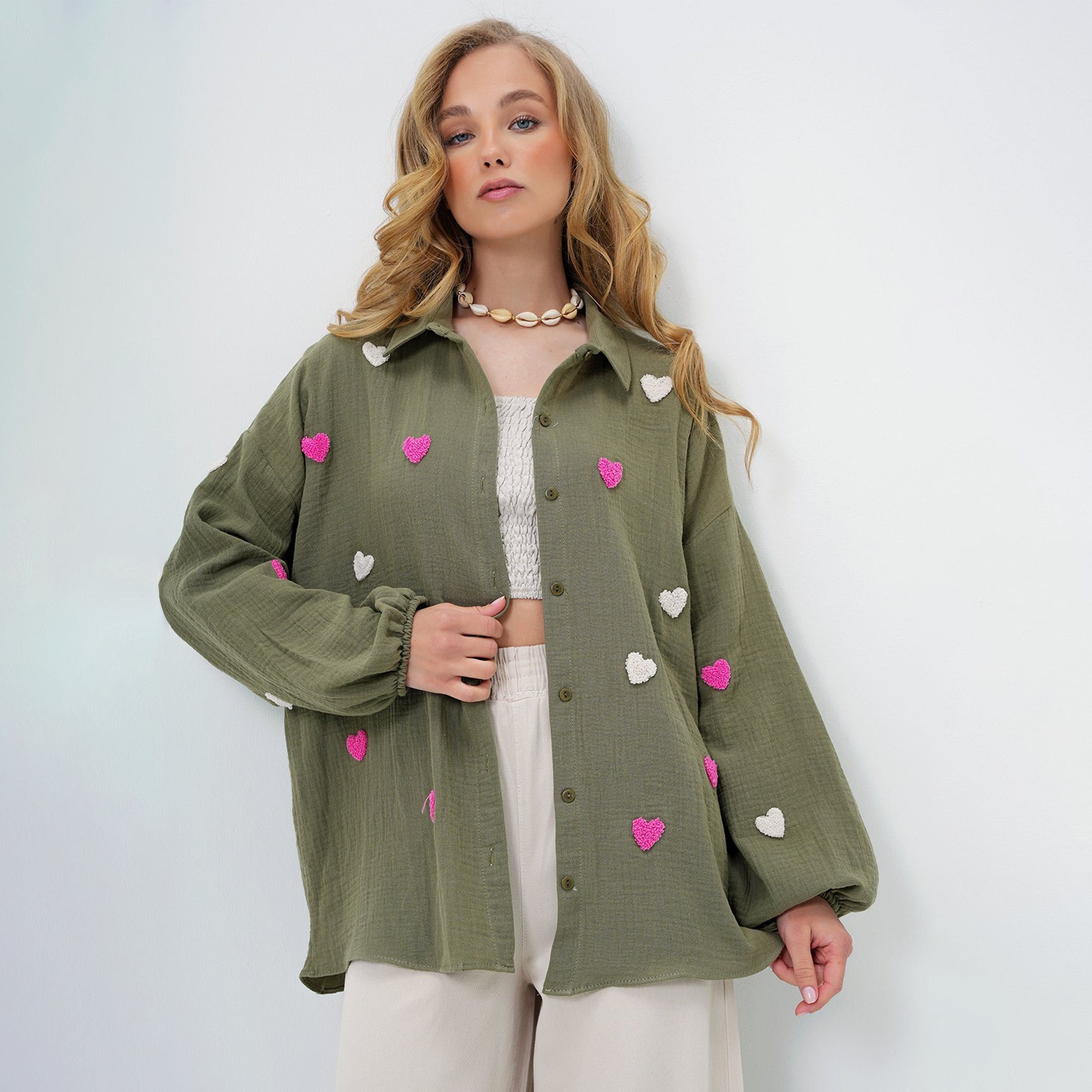 تريند ألاجاتي ستايل قميص نسائي بياقة وتطريز على شكل قلب-women-clothing-shirtsandblouses-shirts-image-14