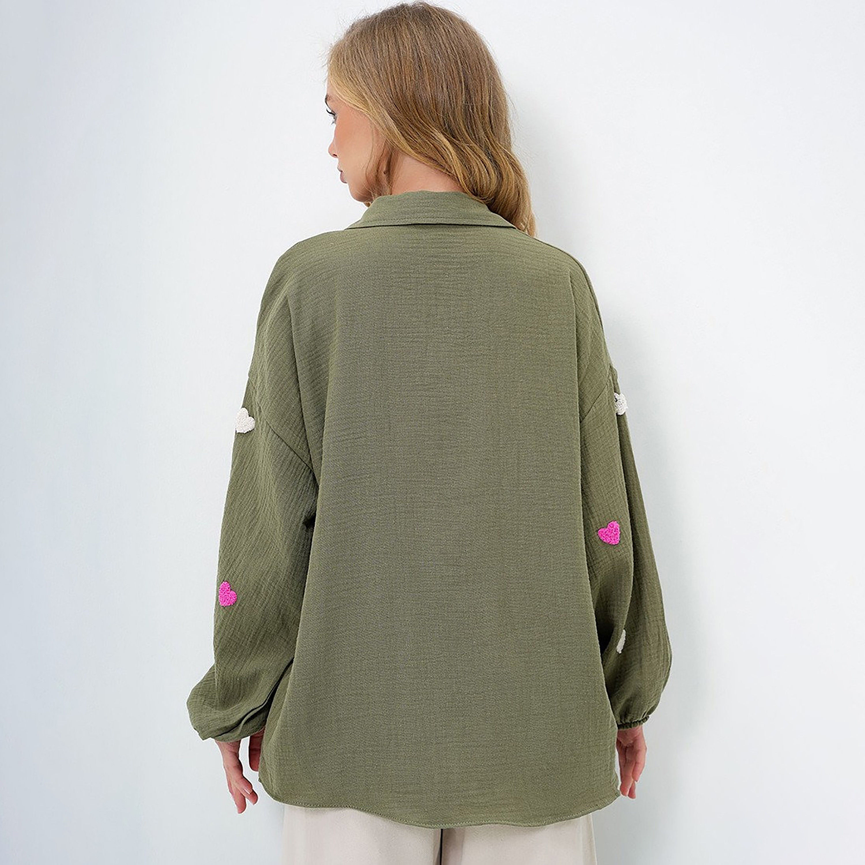 تريند ألاجاتي ستايل قميص نسائي بياقة وتطريز على شكل قلب-women-clothing-shirtsandblouses-shirts-image-15