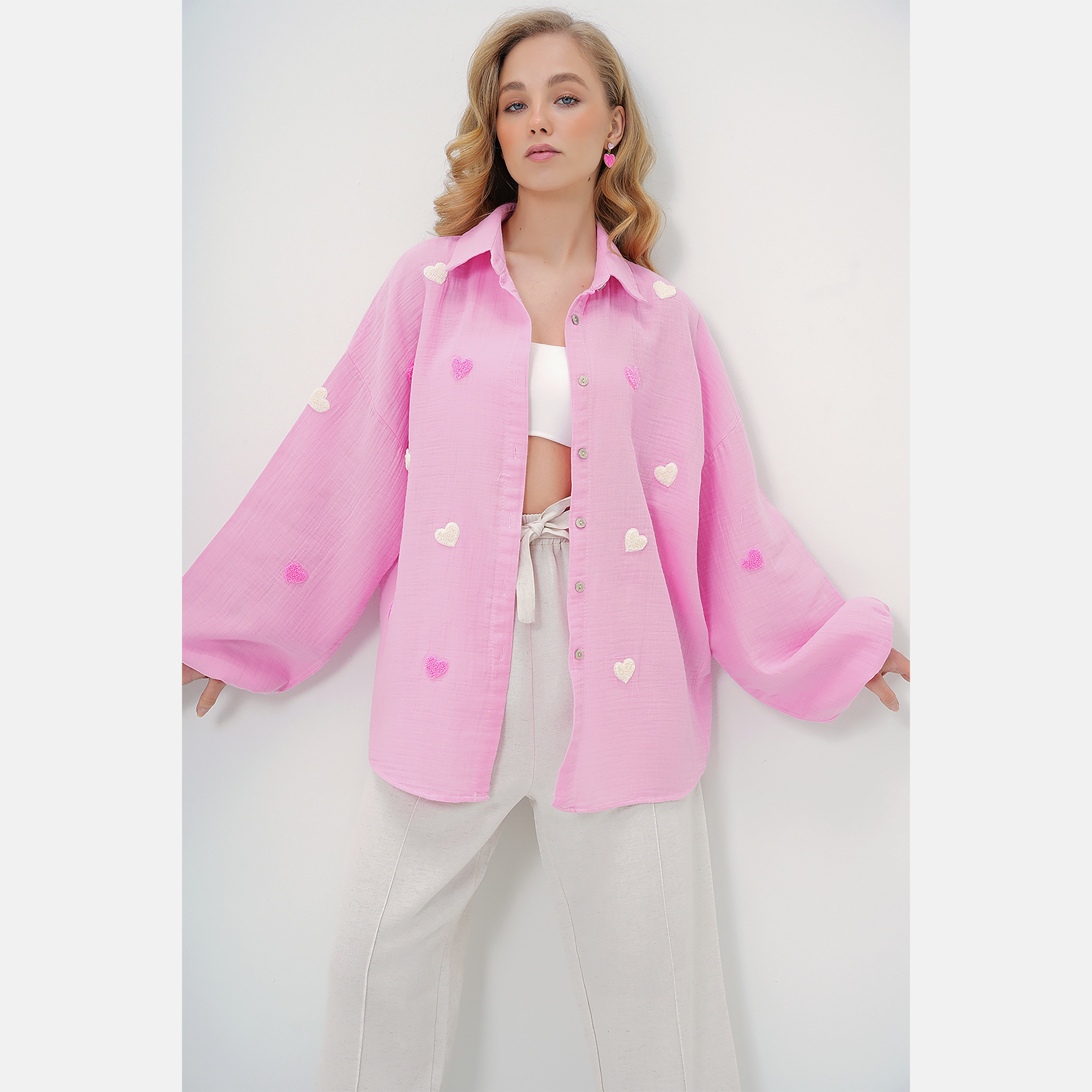 تريند ألاجاتي ستايل قميص نسائي بياقة وتطريز على شكل قلب-women-clothing-shirtsandblouses-shirts-image-11