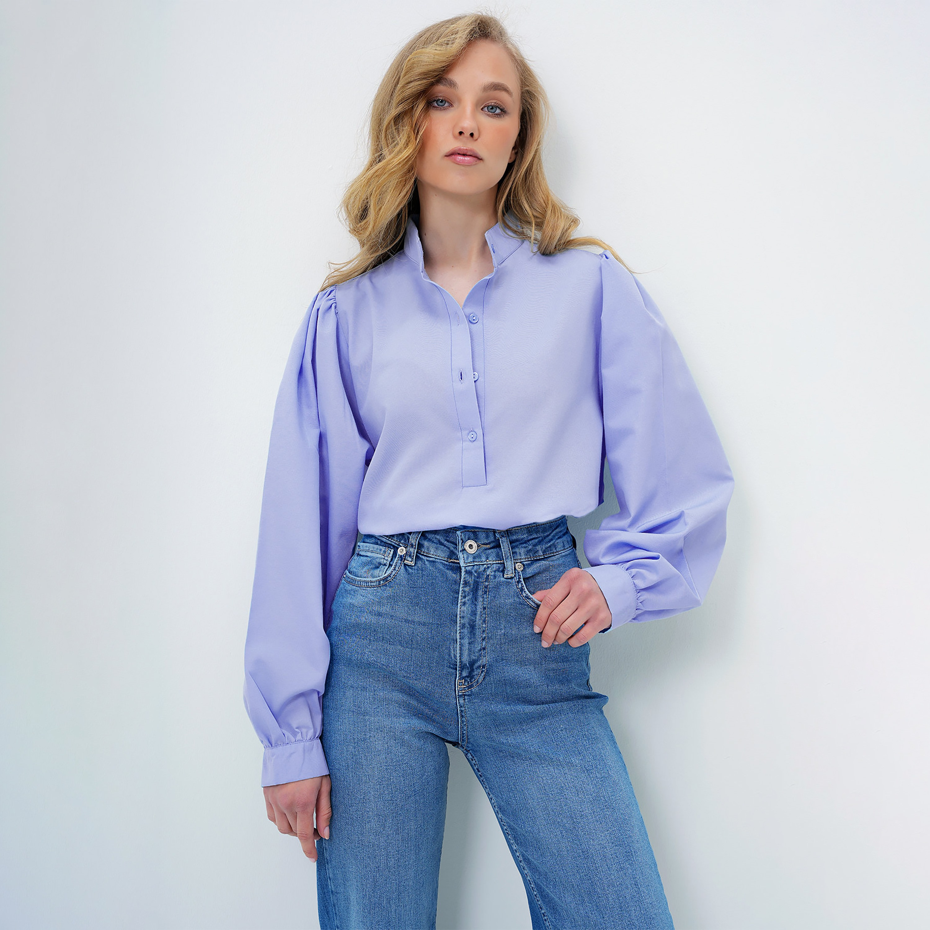تريند ألاجاتي ستايل قميص نسائي أزرق بياقة ماندرين وأكمام بالون-women-clothing-shirtsandblouses-shirts-image-1