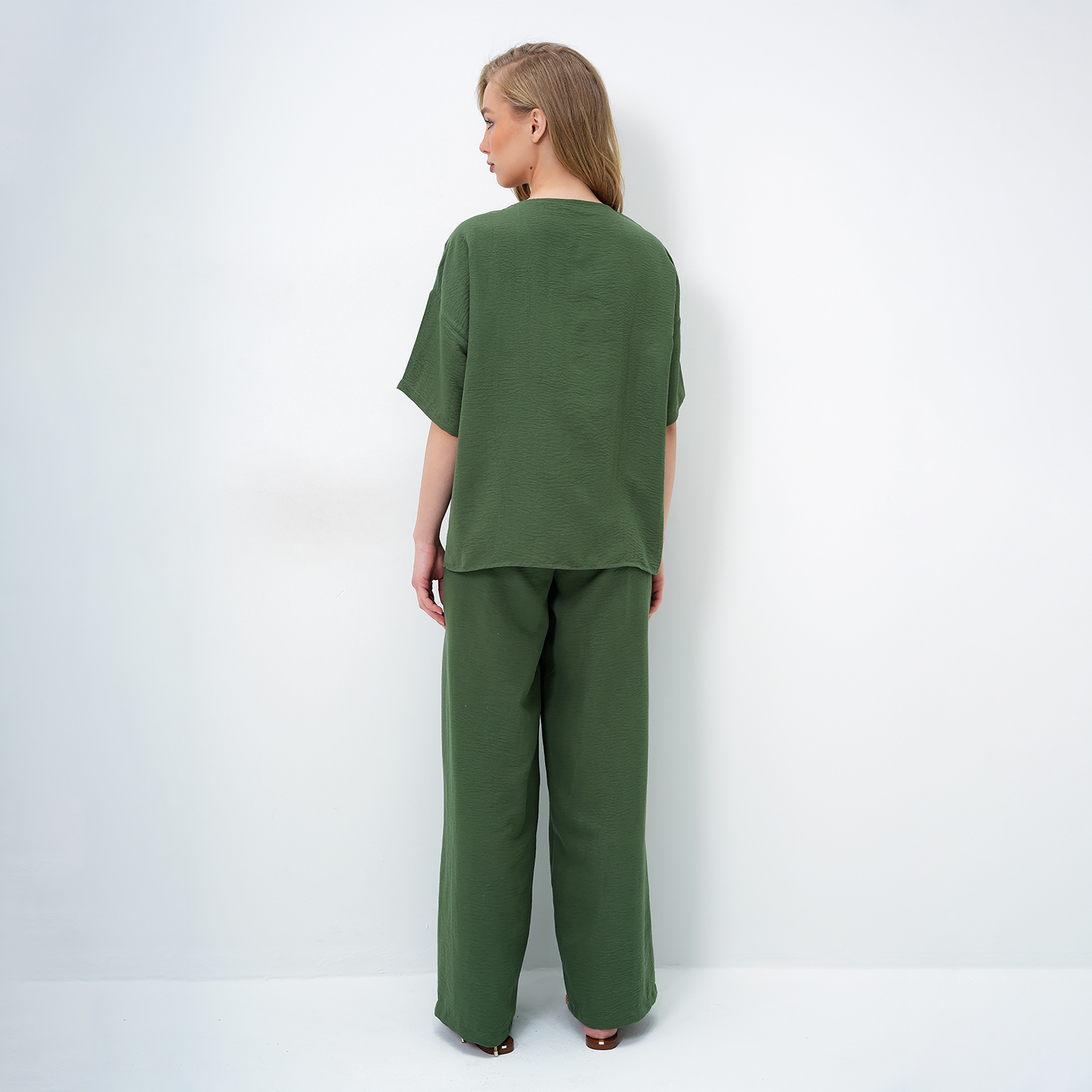 تريند ألاجاتي ستايل طقم توب وبنطلون نسائي أخضر من القطن المحبّك بأكمام ساقطة-women-clothing-coordsets-image-3
