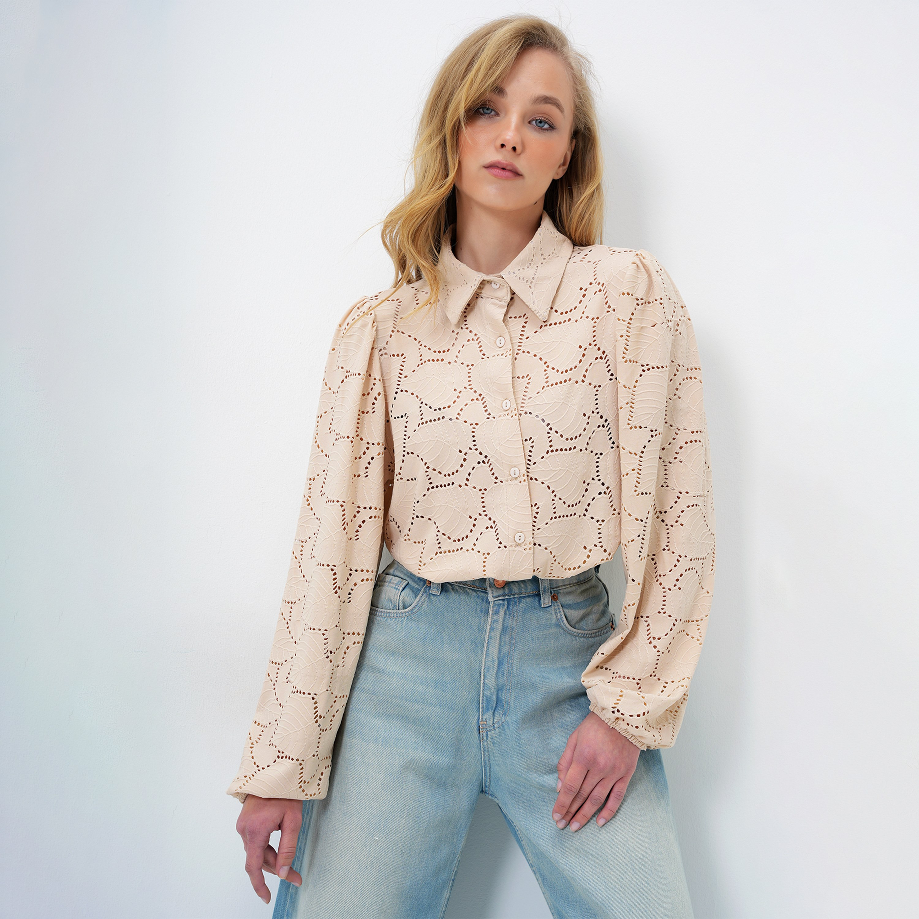 Trend Alacati Stili Schiffli Collared Puff Sleeves White Women's Shirt-women-clothing-shirtsandblouses-shirts-image-4